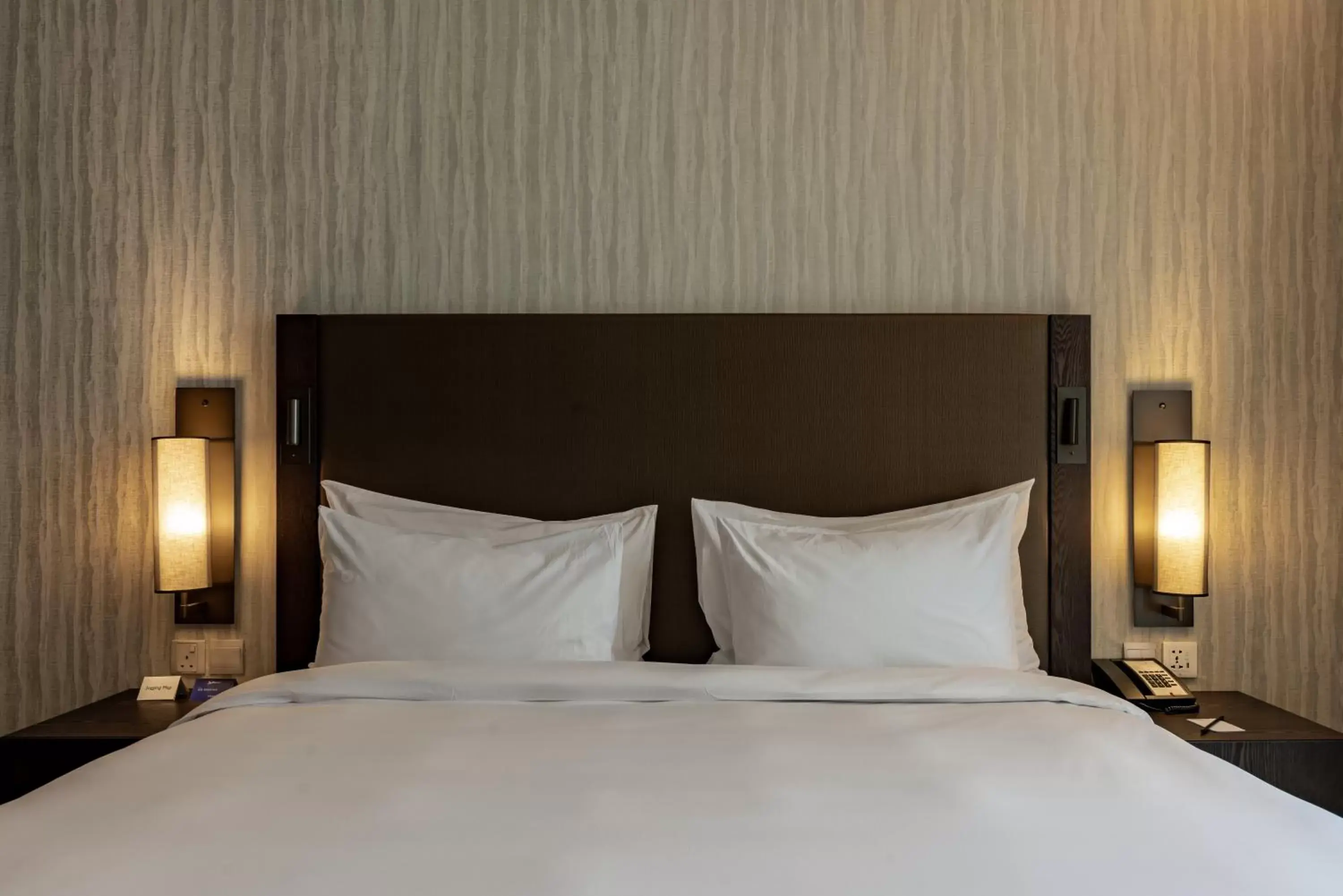 Bedroom, Bed in Radisson Blu Hotel & Residence Nairobi Arboretum