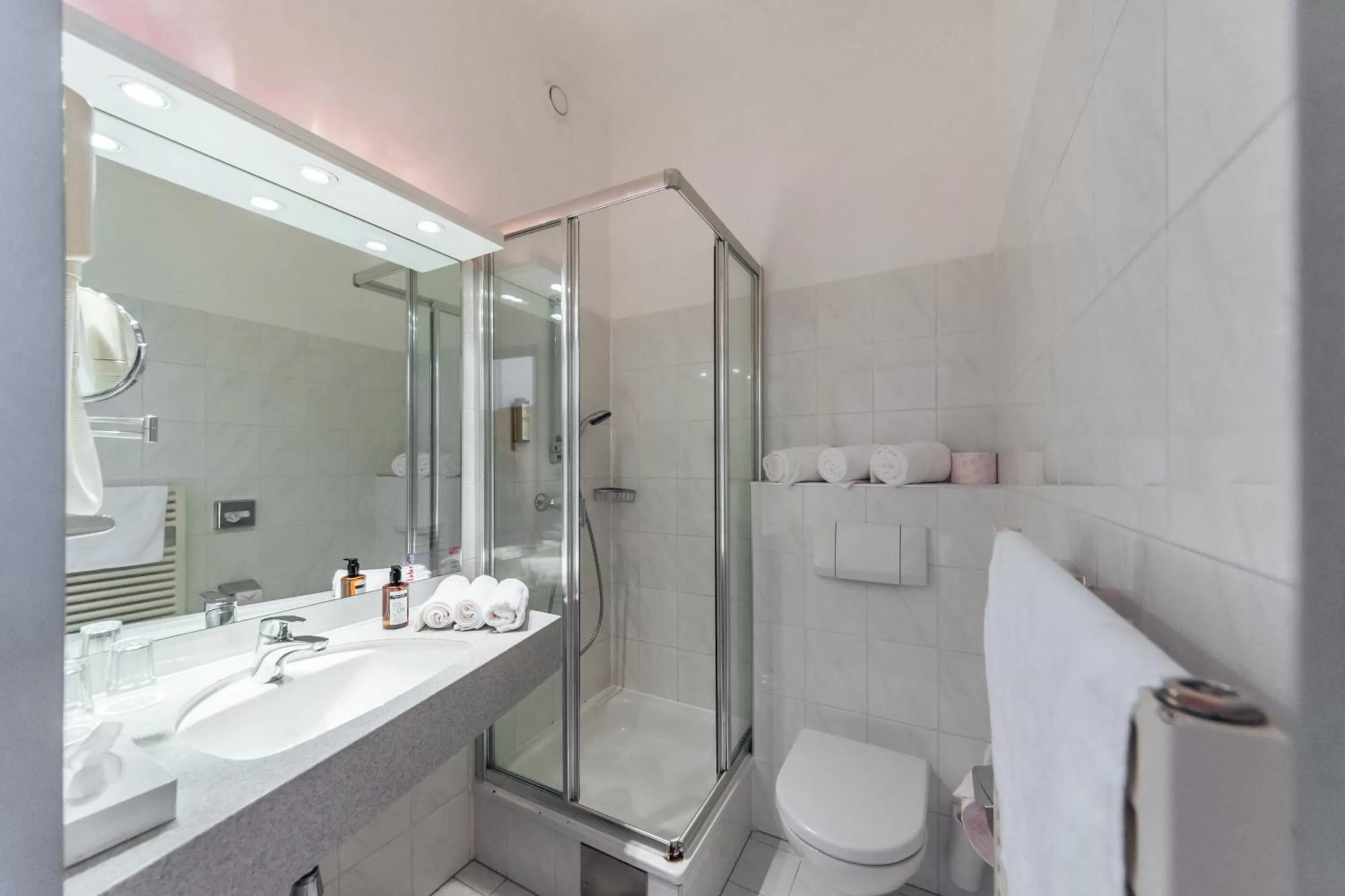 Bathroom in Hotel Markgraf