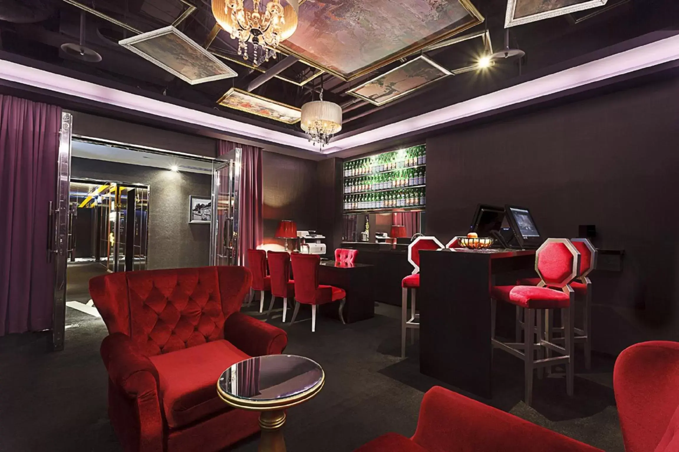 Communal lounge/ TV room, Lounge/Bar in FX Hotel Taipei Nanjing East Road Branch