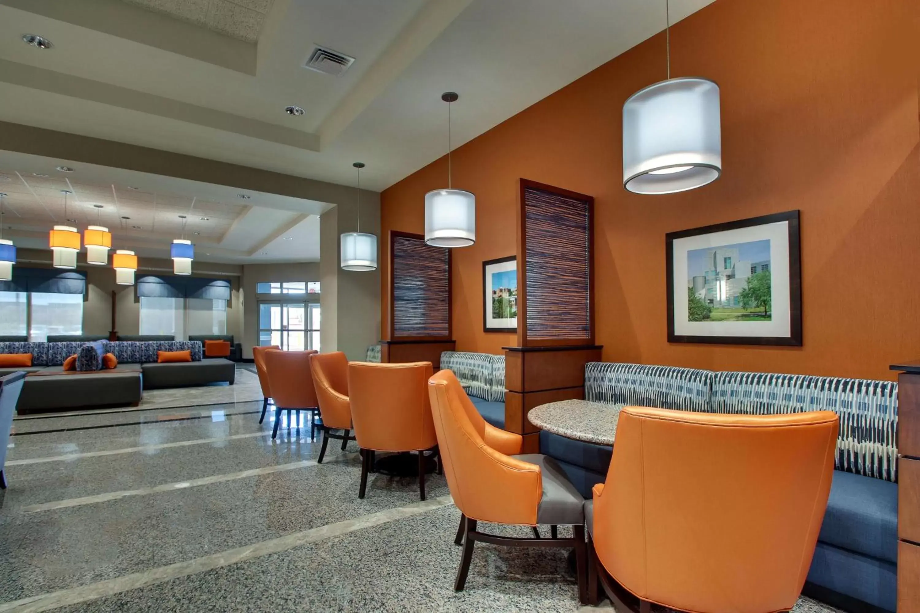 Lobby or reception, Lounge/Bar in Drury Inn & Suites Iowa City Coralville