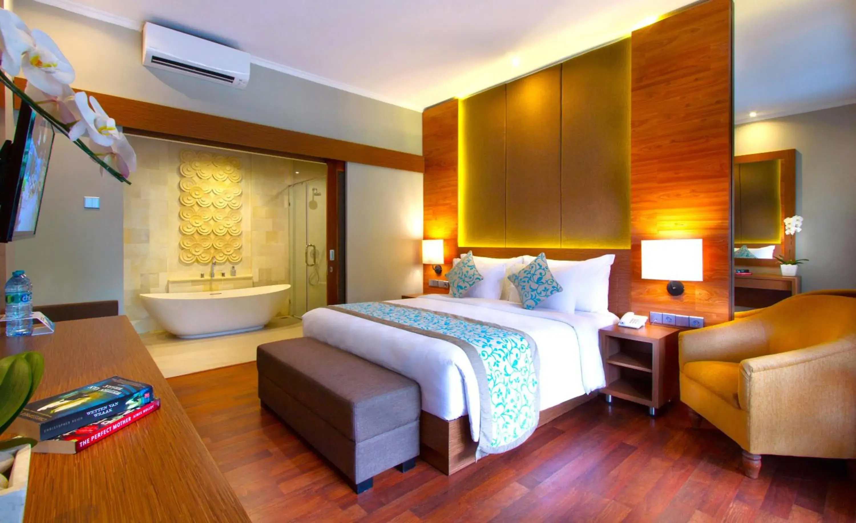 Bedroom, Bed in Adhi Jaya Hotel