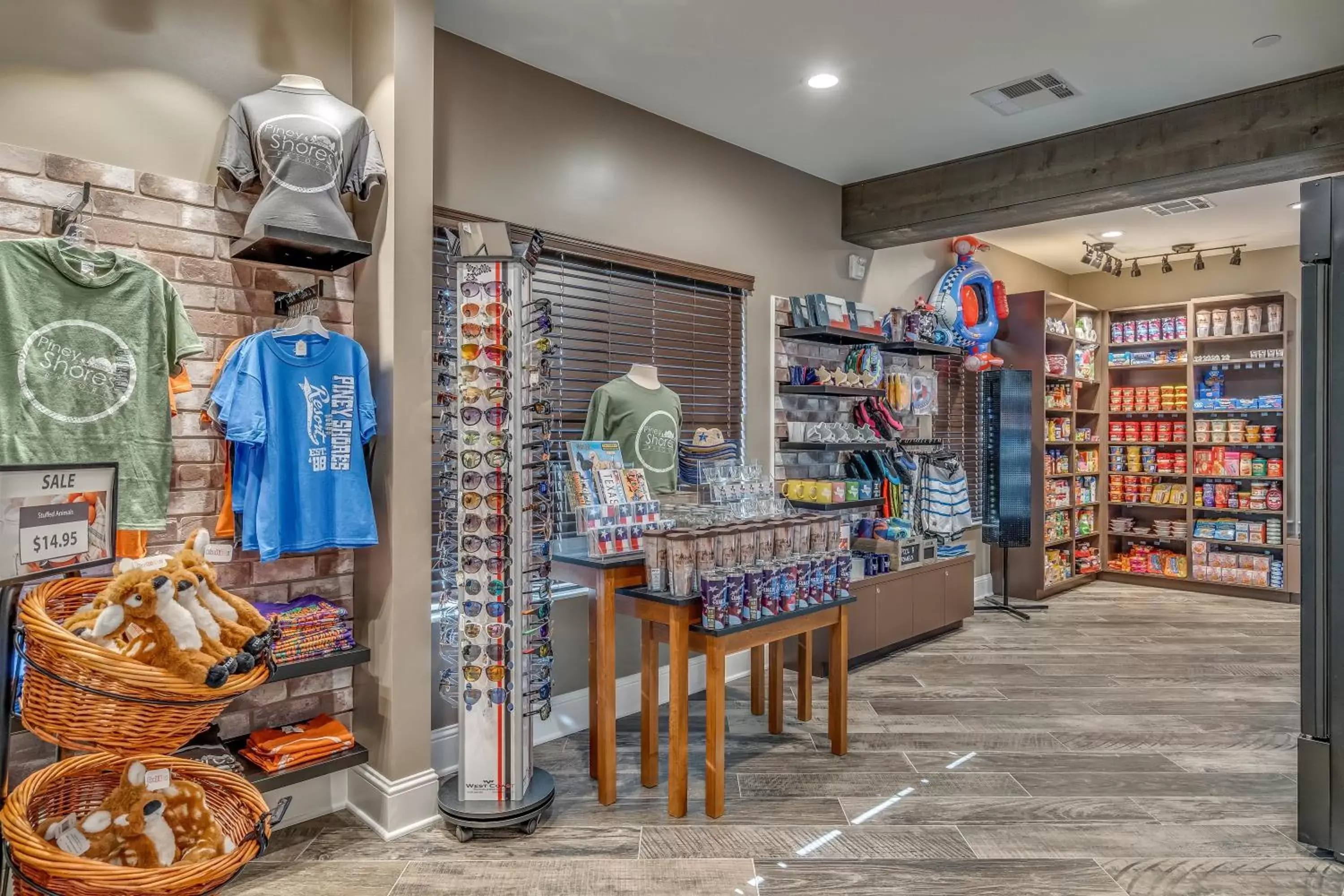 Decorative detail, Supermarket/Shops in Holiday Inn Club Vacations Piney Shores Resort at Lake Conroe