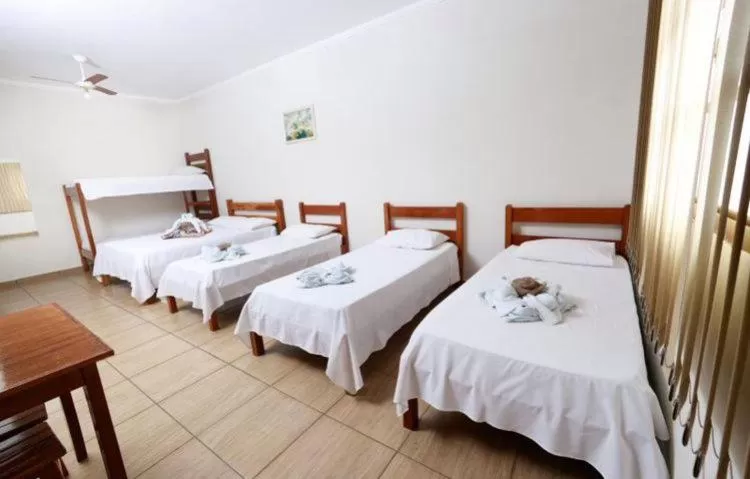 Bedroom, Bed in Hotel Portela III - Aprox 600m do Thermas dos Laranjais e Hot Beach