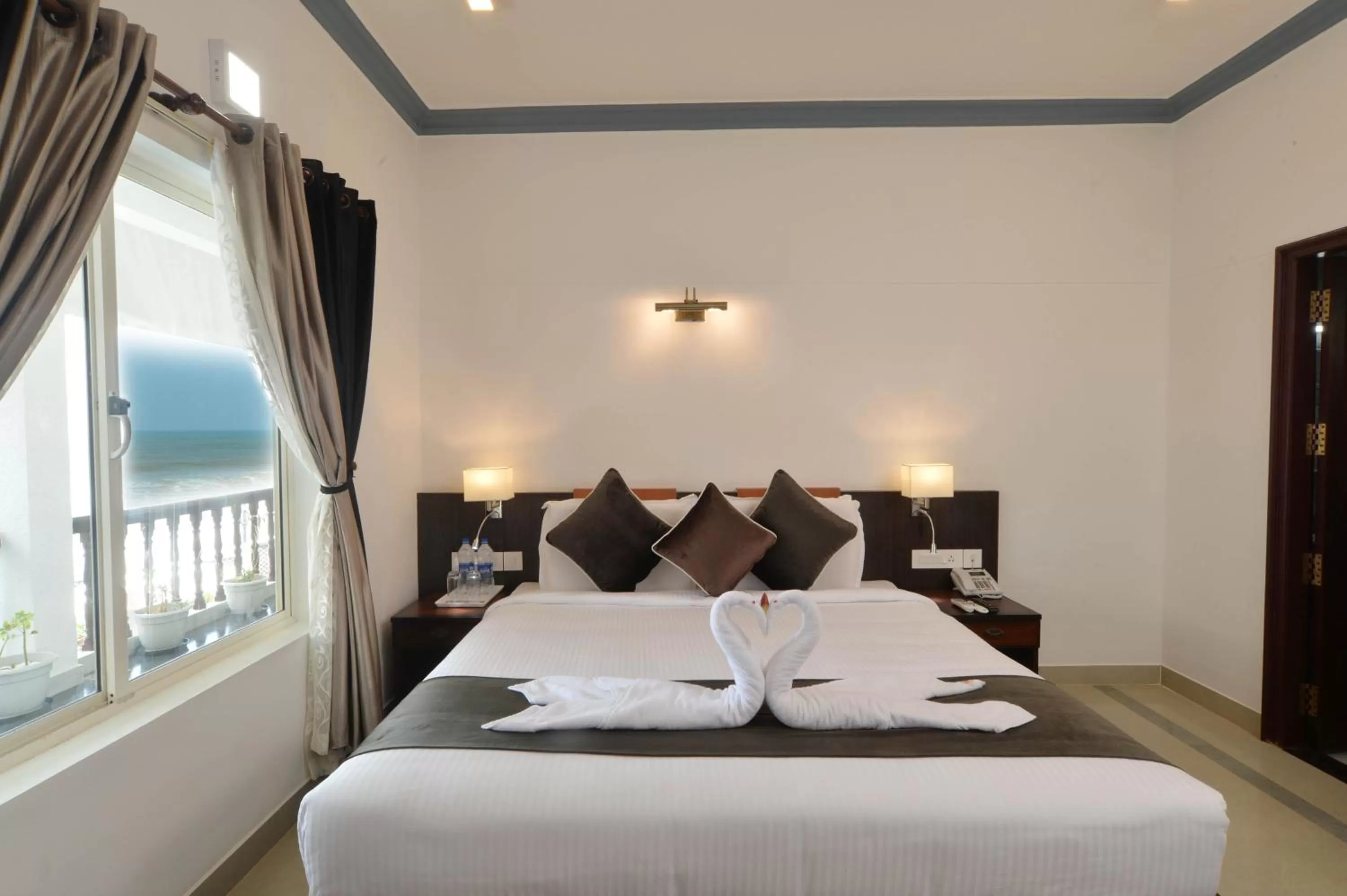 Photo of the whole room, Bed in B'Canti Boutique Beach Resort