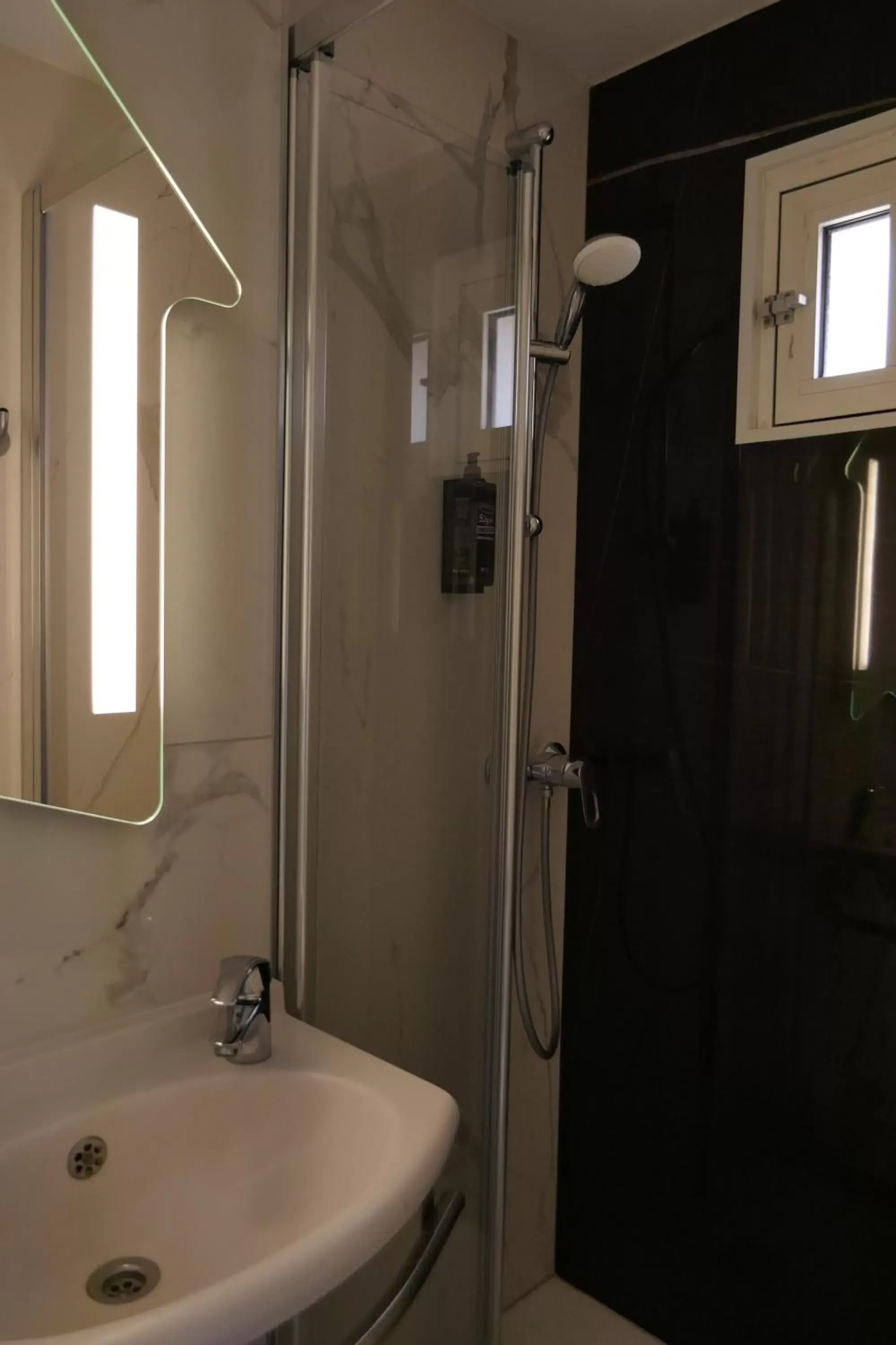 Shower, Bathroom in Ibis budget Périgueux