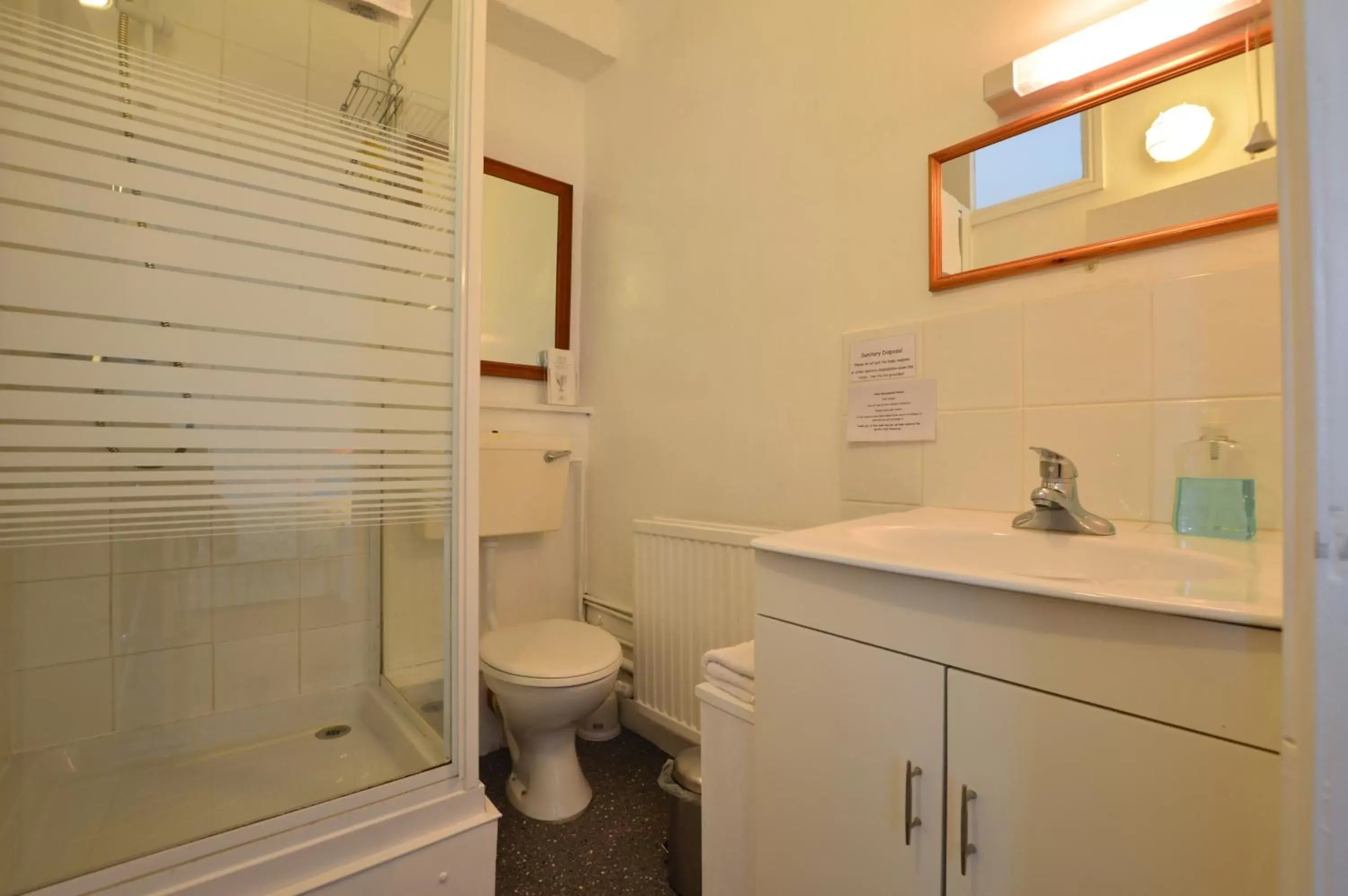 Deluxe Double or Twin Room - single occupancy in The Owls Deluxe Double or Twin Room - single occupancy in The Owls