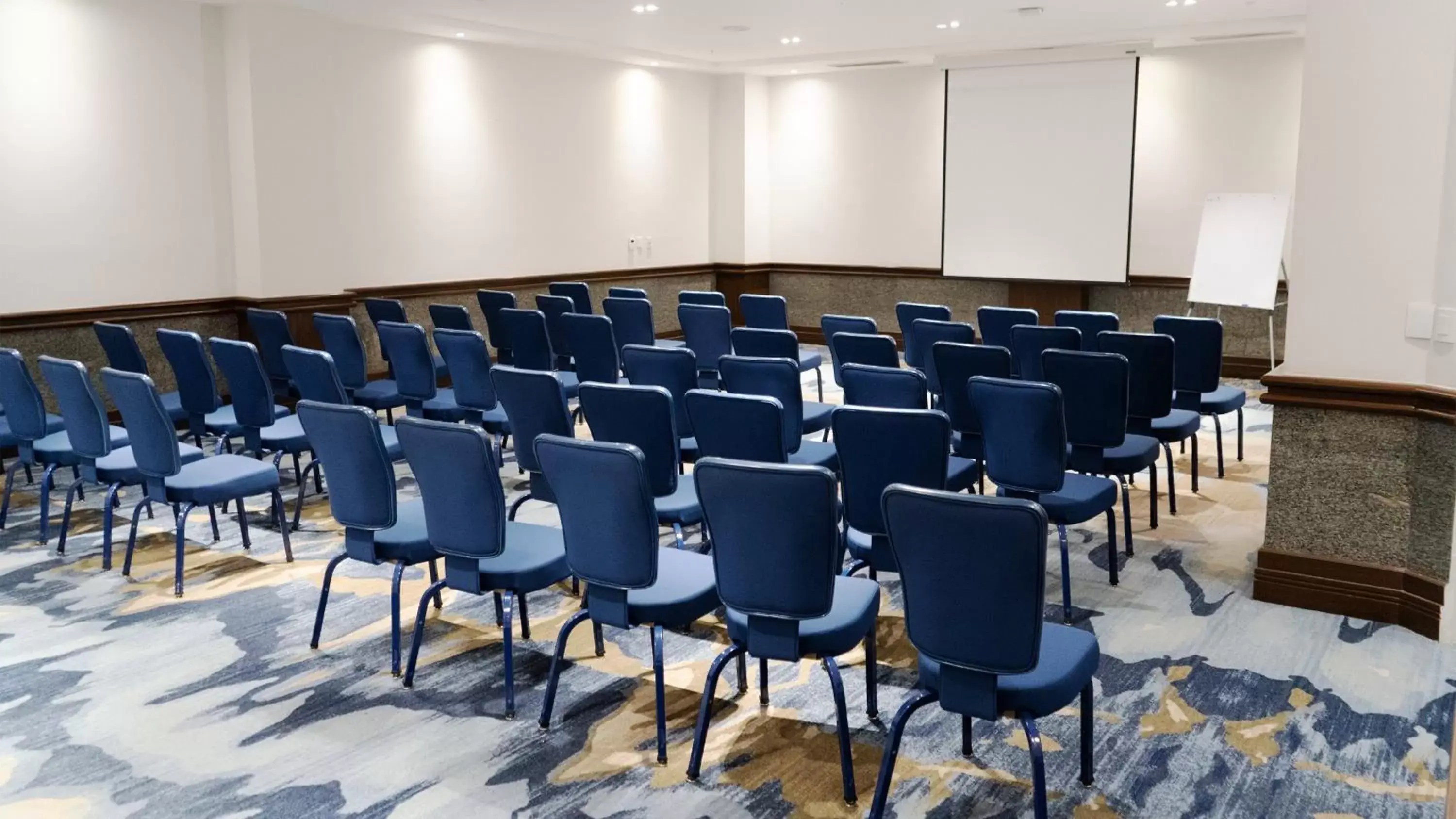 Meeting/conference room in Hotel Indigo Guadalajara Expo, an IHG Hotel