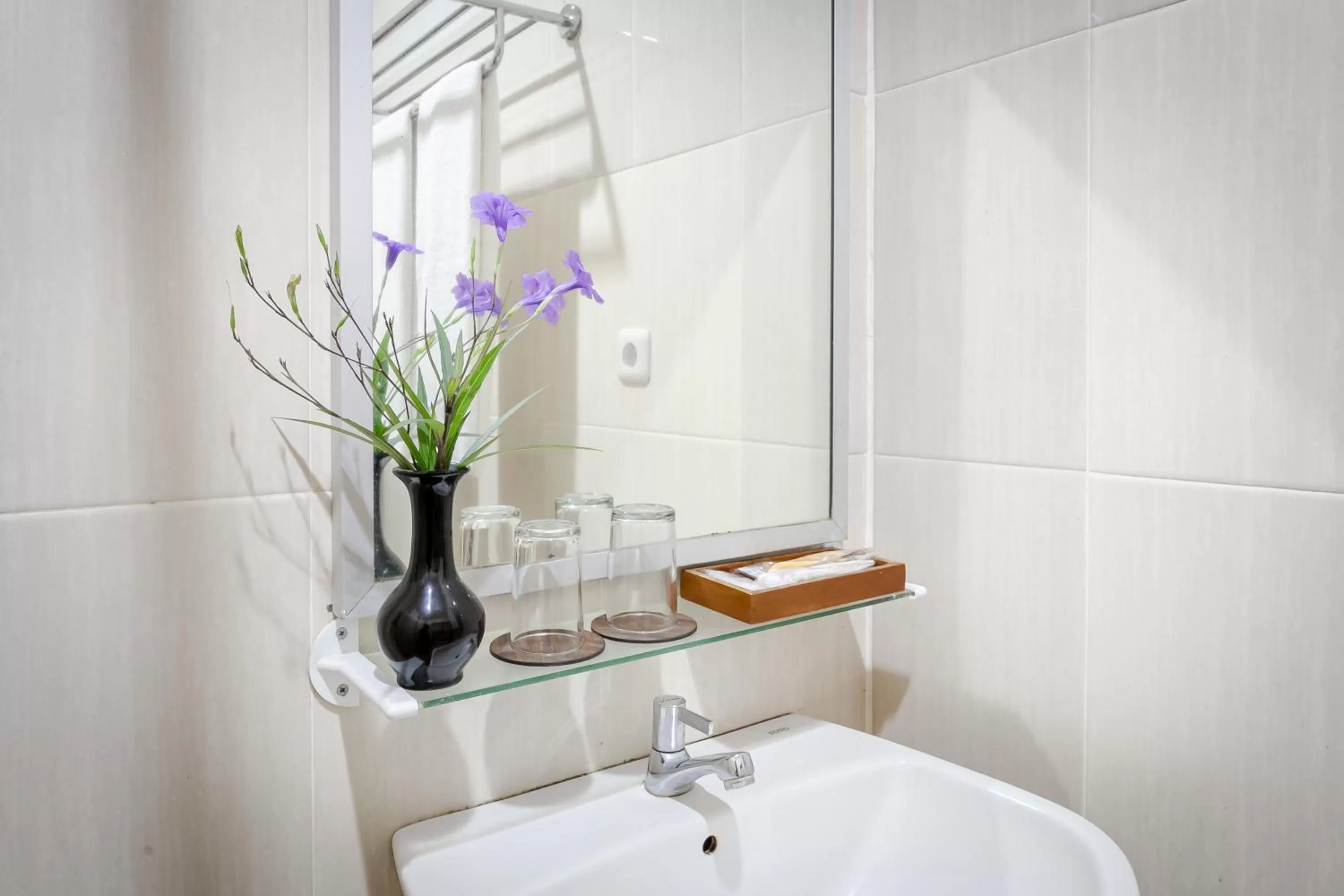 Toilet in Lombok Garden Hotel