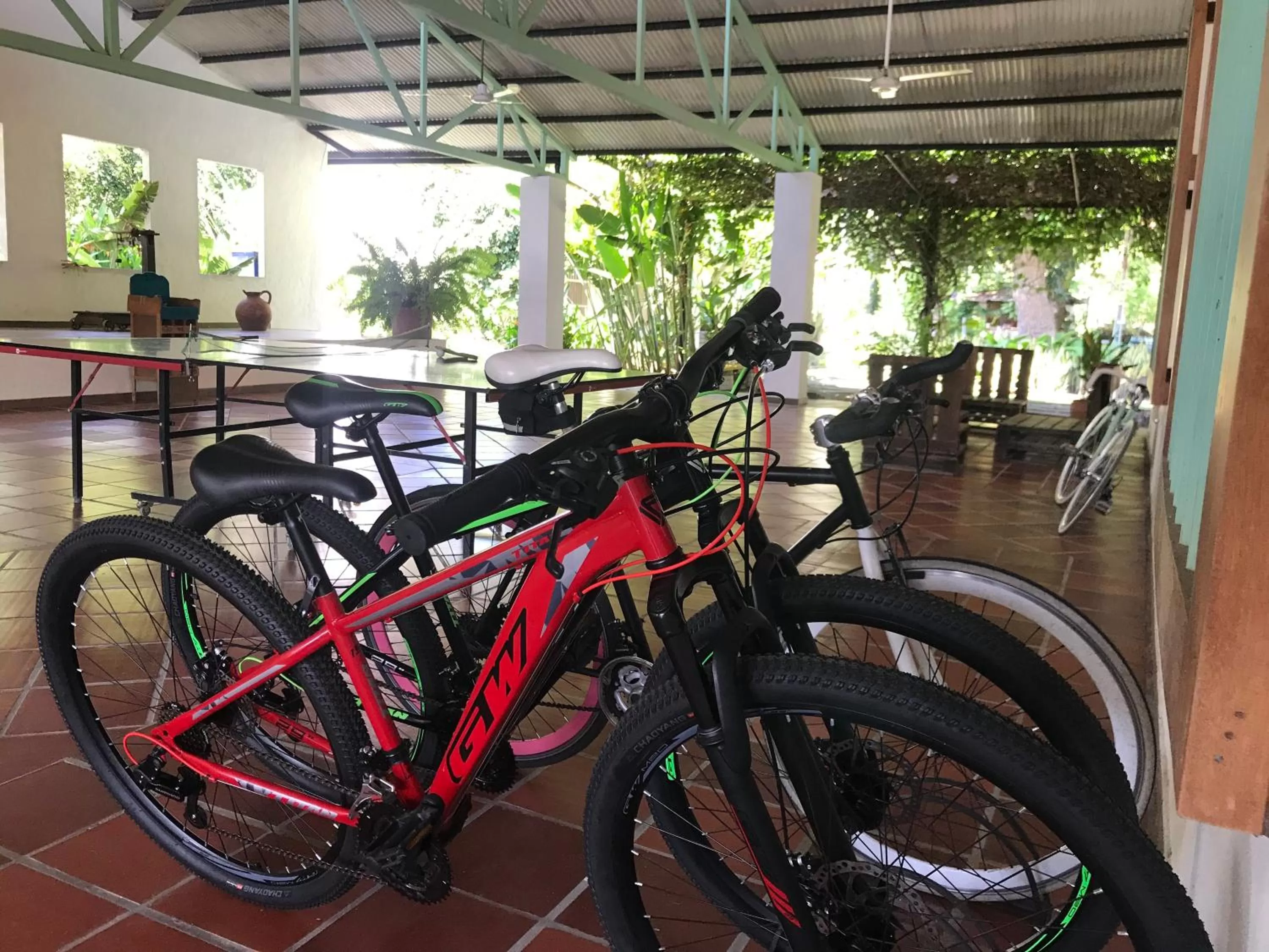 Hiking in Waka Hotel Rural