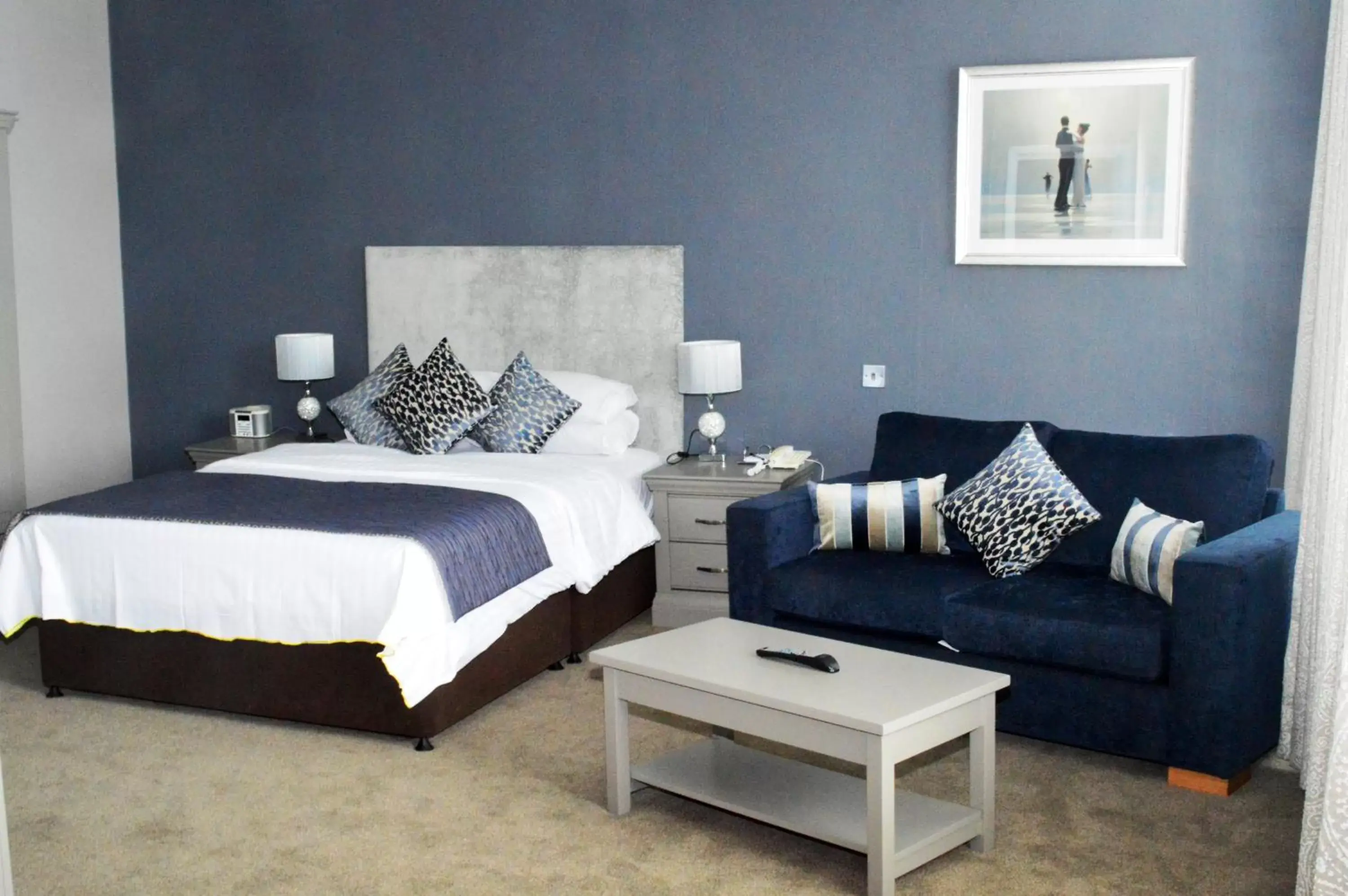 Junior Suite with Sea View in The Osborne Hotel Junior Suite with Sea View in The Osborne Hotel