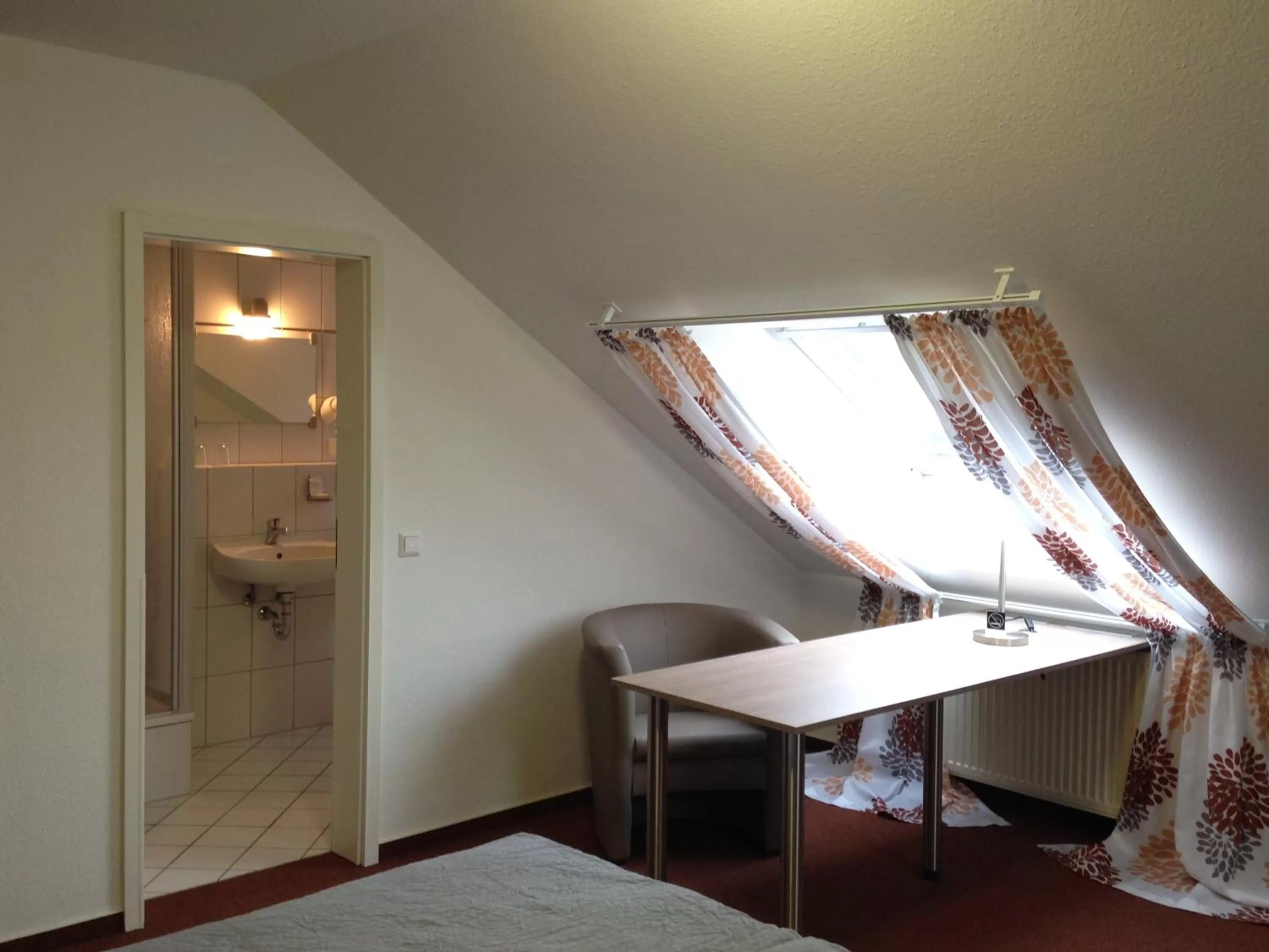Photo of the whole room, Bed in Hotel Astra Rastatt