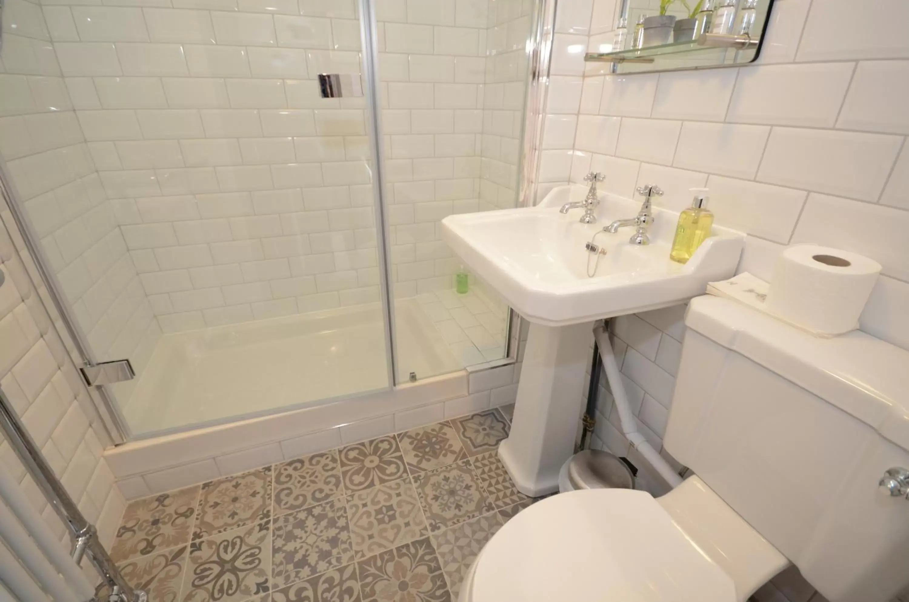 Double Room in The Alma Inn Double Room in The Alma Inn