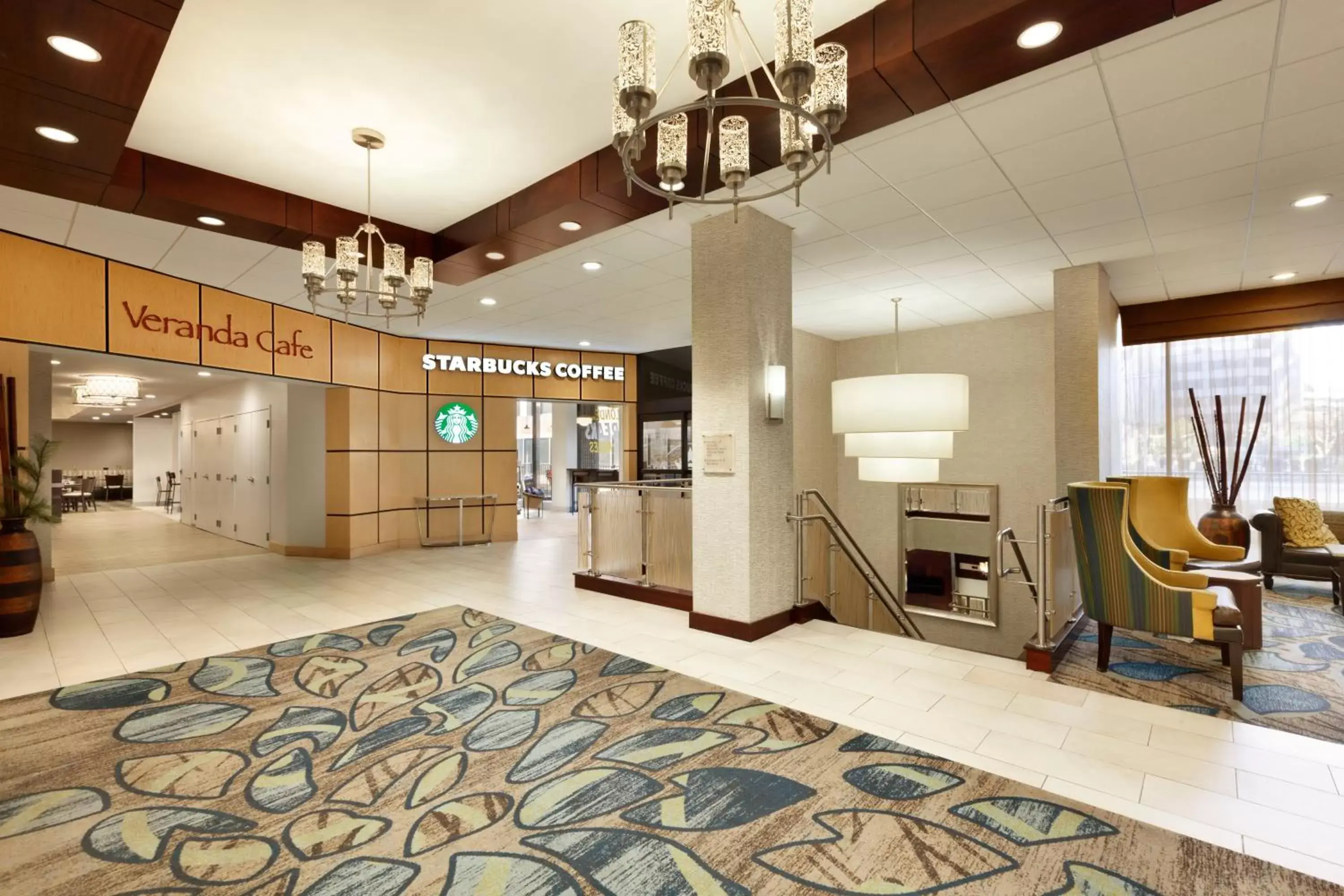 Restaurant/places to eat, Lobby/Reception in Crowne Plaza Crystal City-Washington, D.C., an IHG Hotel
