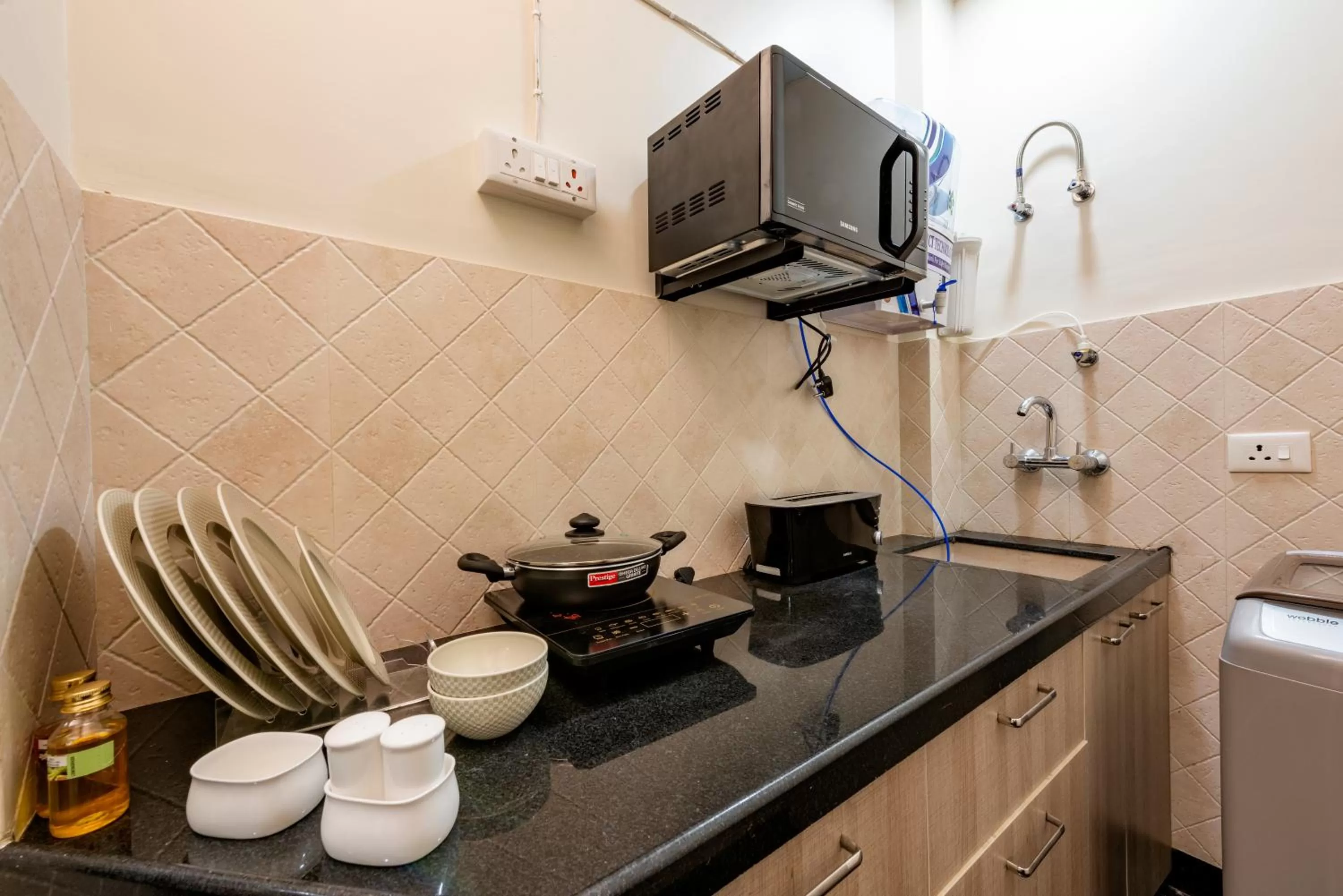 Kitchen or kitchenette in House of Backpackers