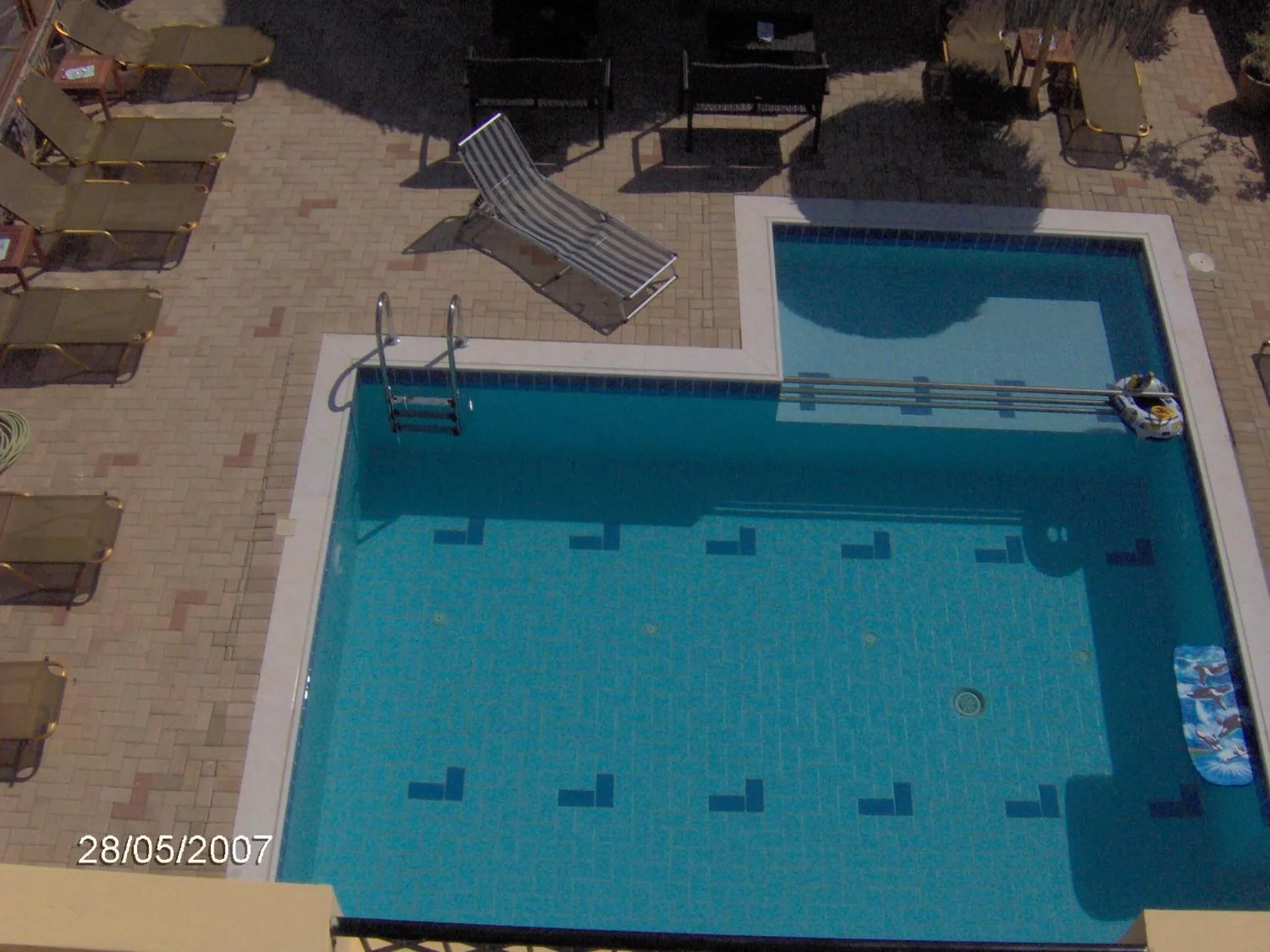 Swimming pool in Elounda Sunrise Apartments