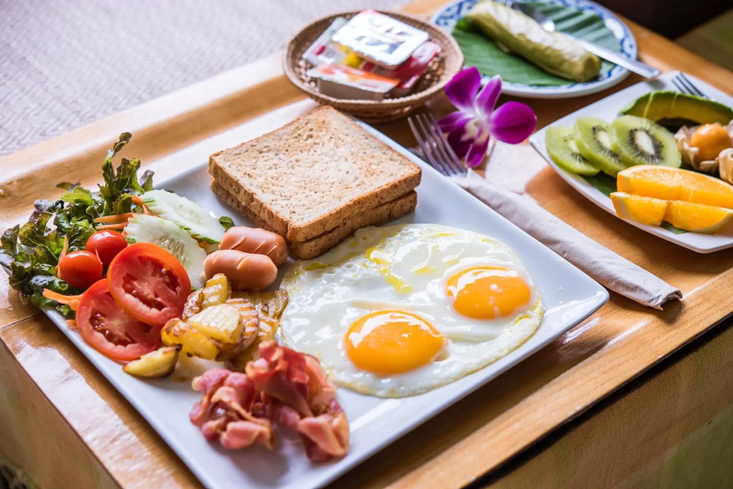 Continental breakfast in Chedi Home Continental breakfast in Chedi Home