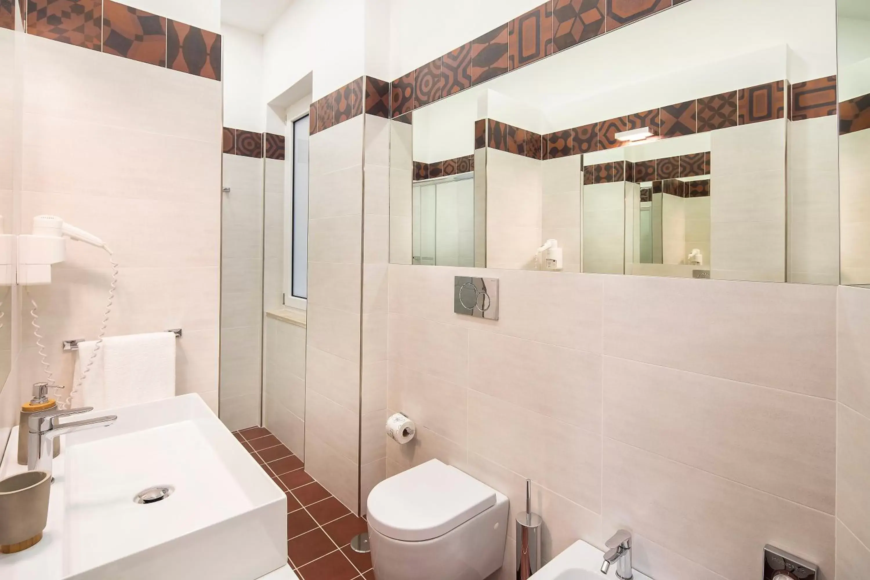 Shower, Bathroom in IstayinToledo Luxury Guest House