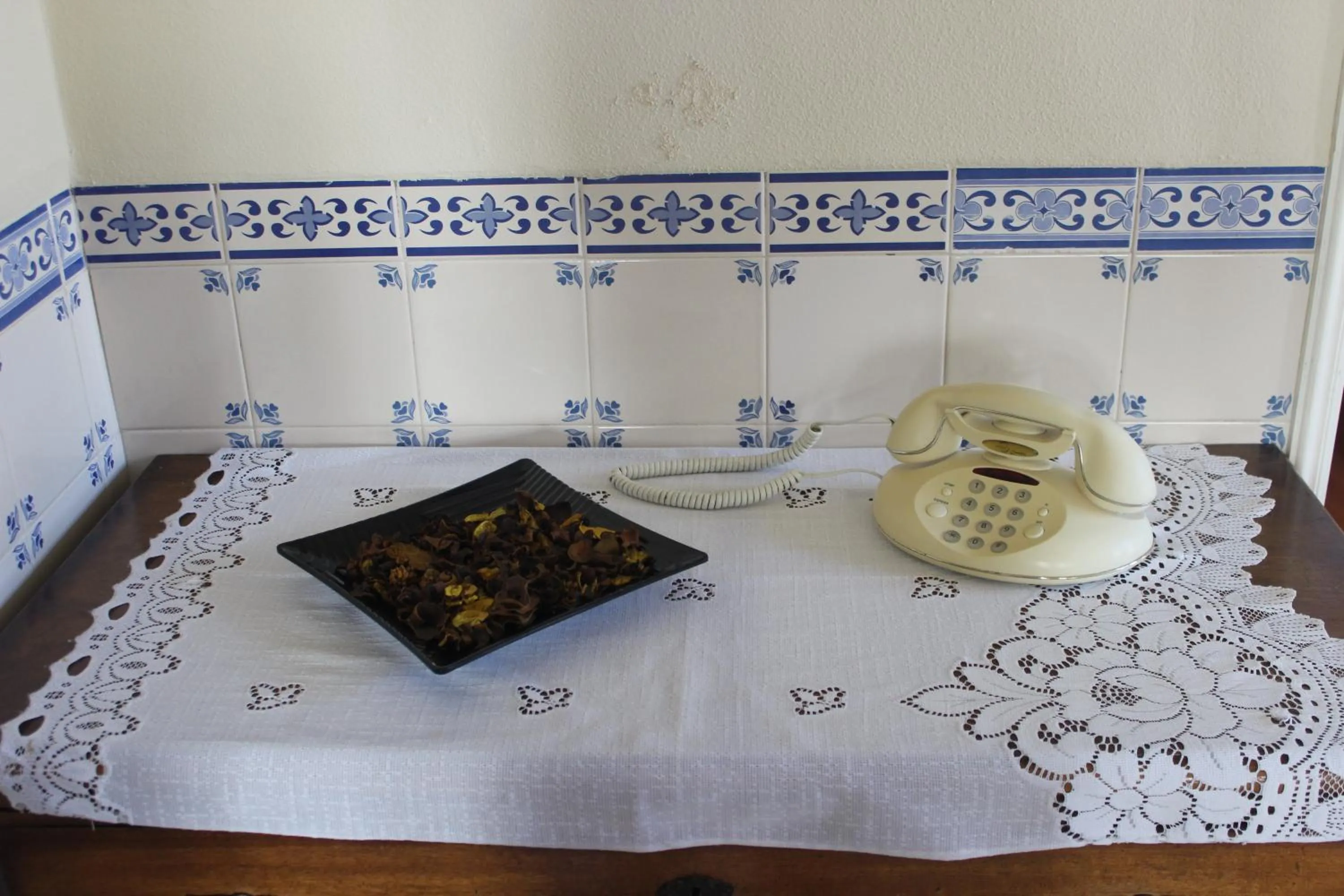 Decorative detail in Ericeira Chill Hill Hostel & Private Rooms - Peach Garden