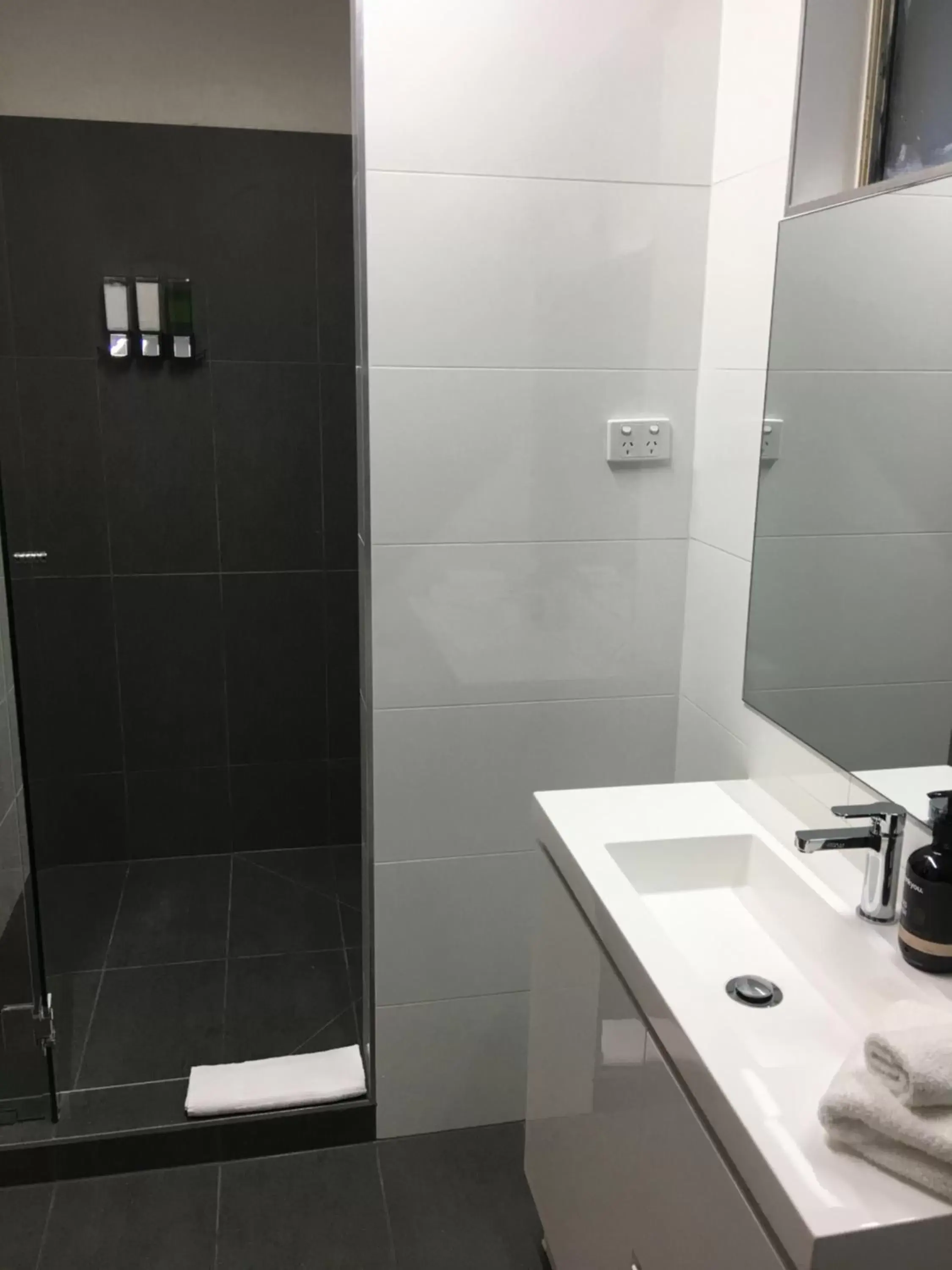 Shower, Bathroom in Black Forest Motel