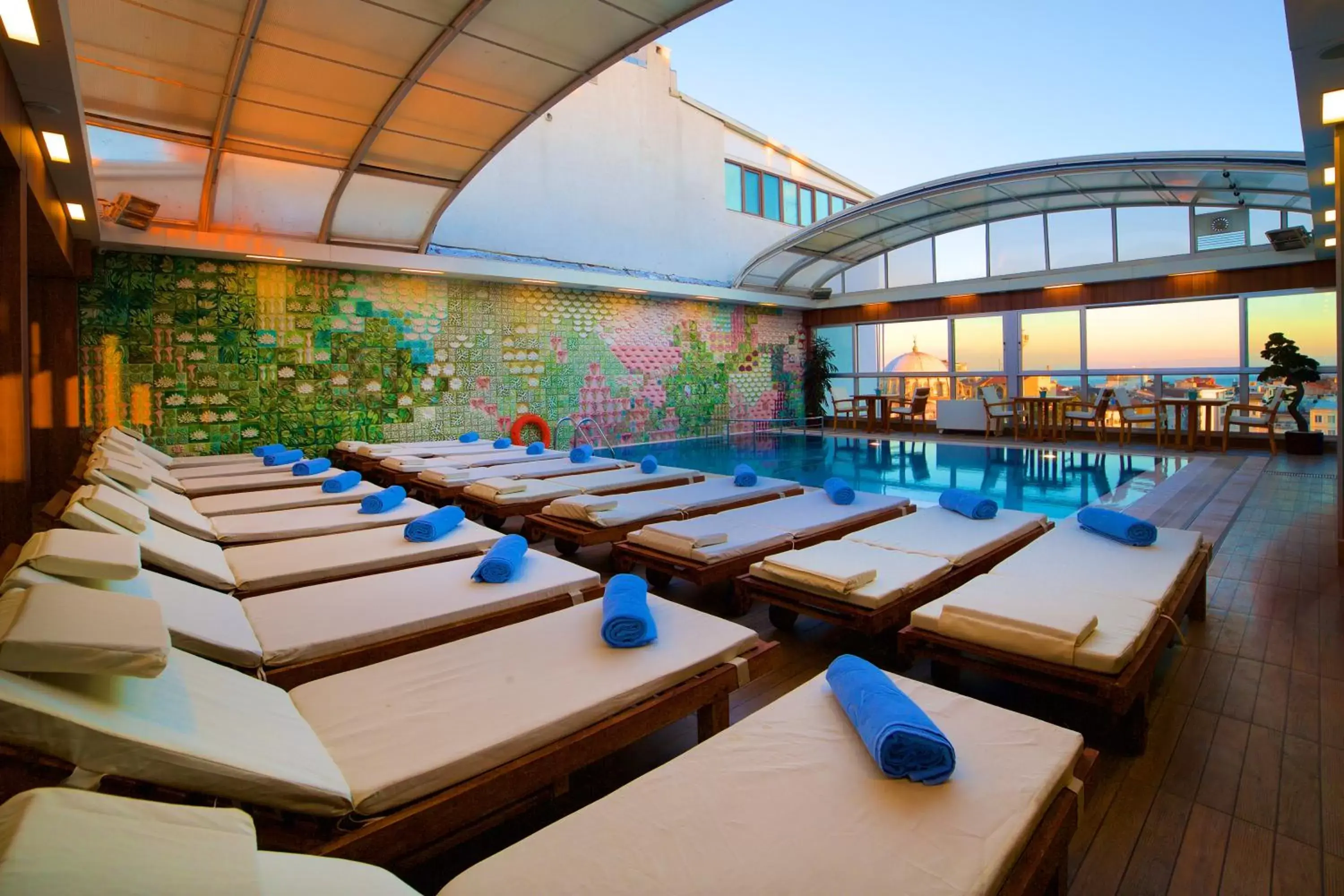 Swimming pool in Zagreb Hotel Swimming pool in Zagreb Hotel