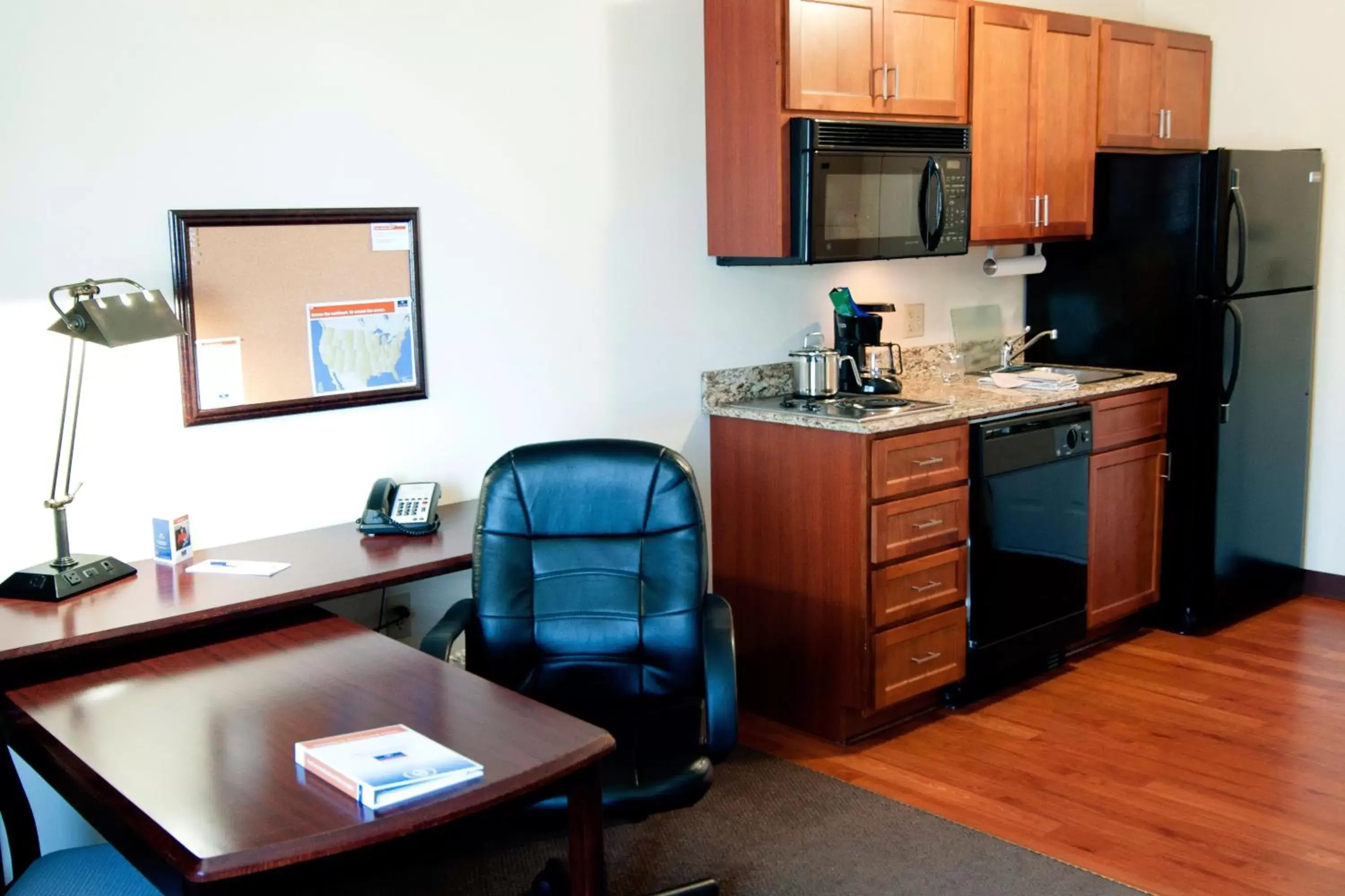 Photo of the whole room, Kitchen/Kitchenette in Candlewood Suites Salina, an IHG Hotel