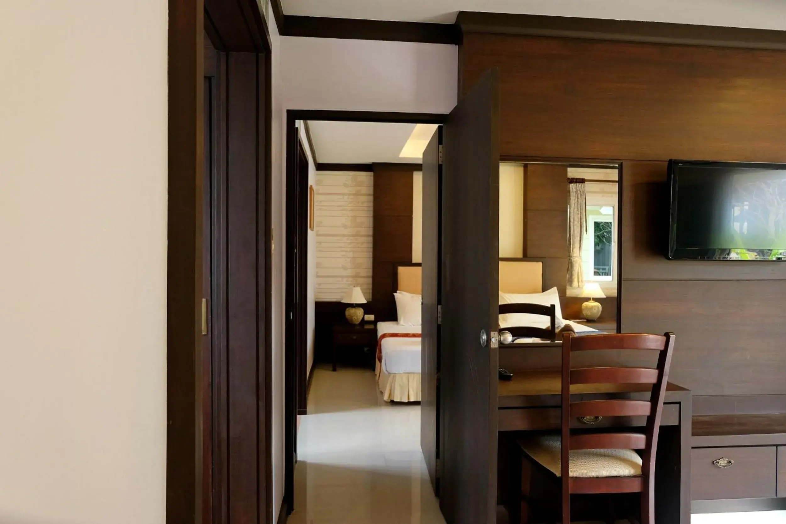 Bedroom, TV/Entertainment Center in Andaman Lanta Resort - SHA Extra Plus