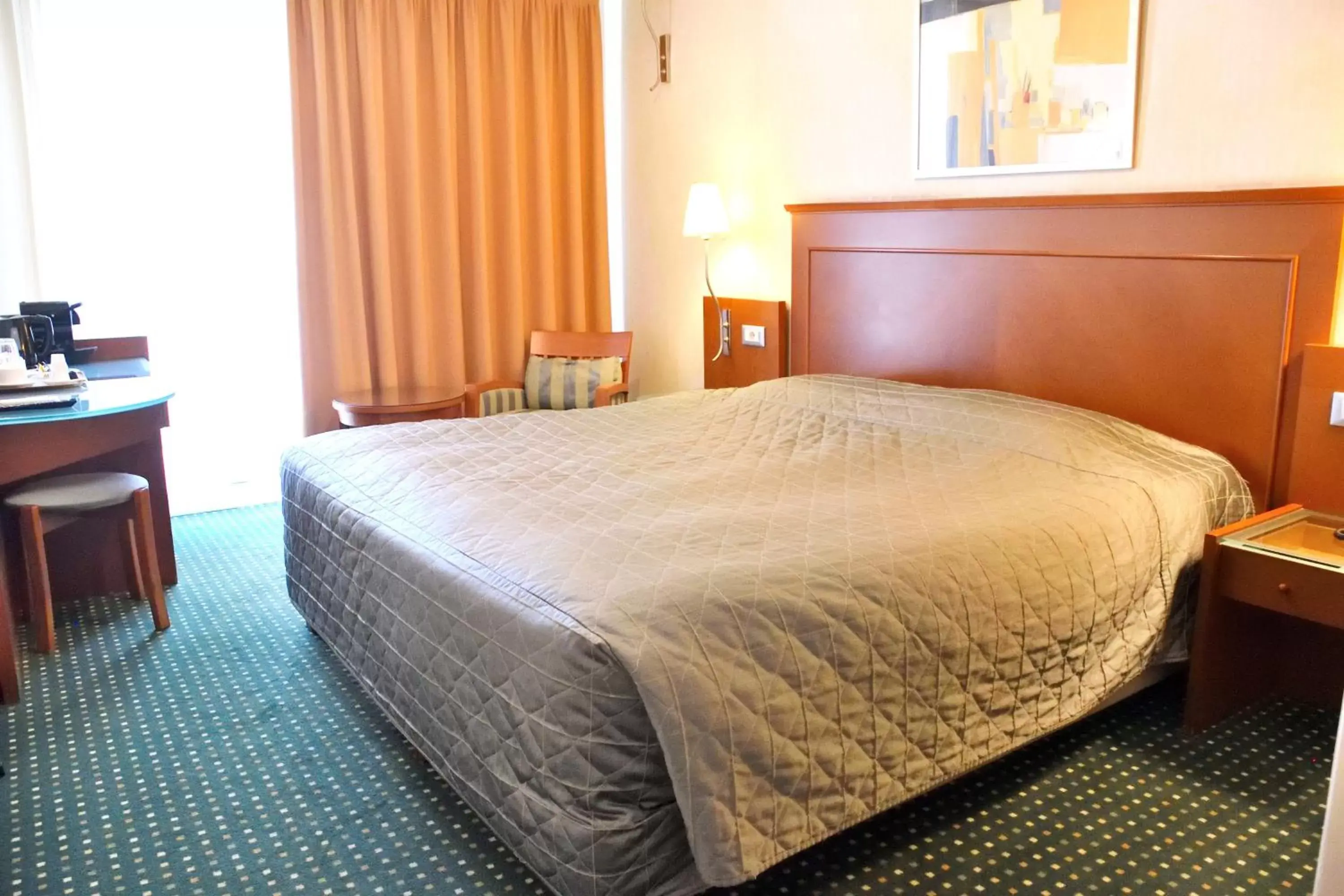 Photo of the whole room, Bed in Adrian Hotel