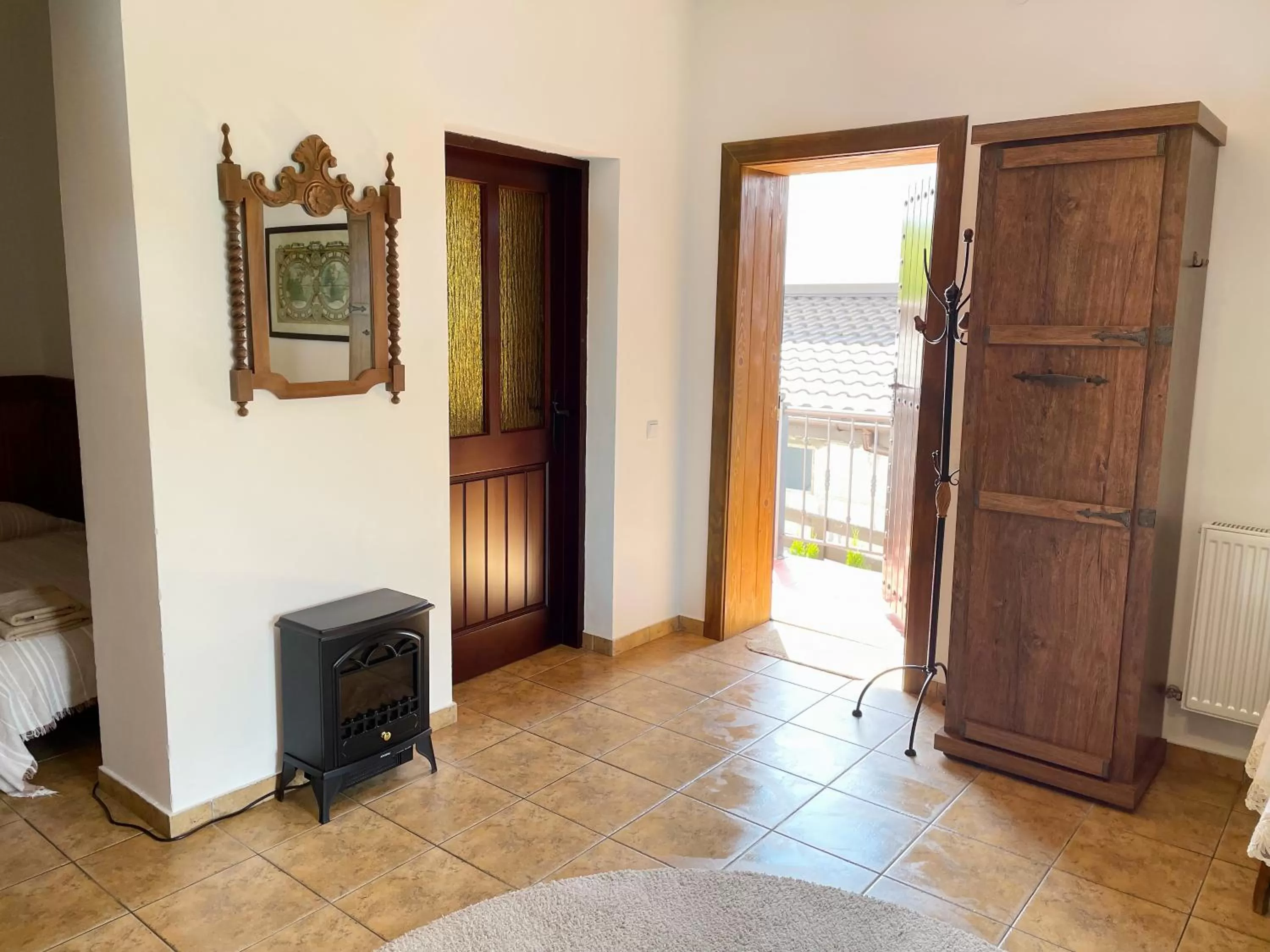 Communal lounge/ TV room in Villa Zoryany Dvir