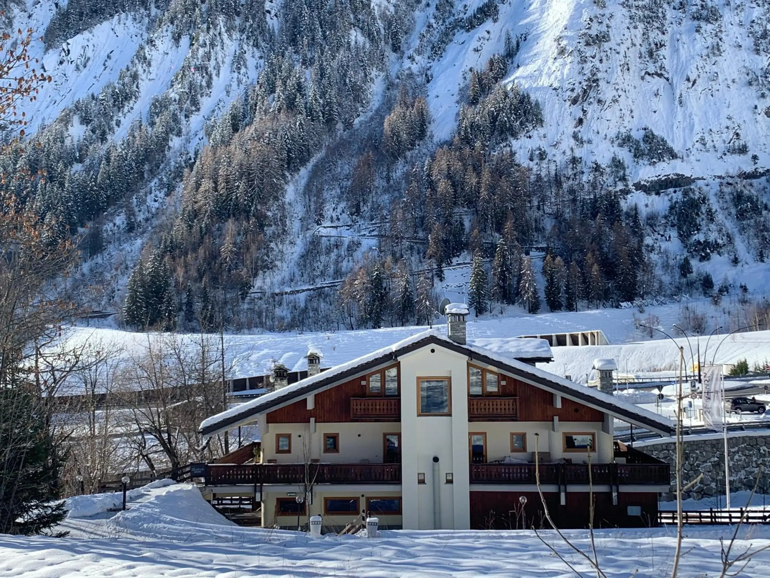 Property building, Winter in Shatush Hotel