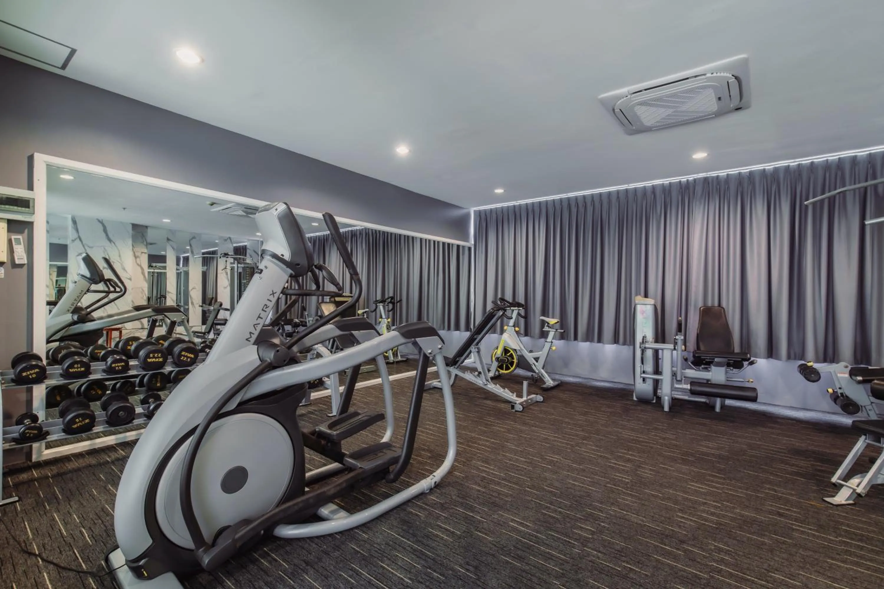 Fitness centre/facilities in Elite Suites Patong