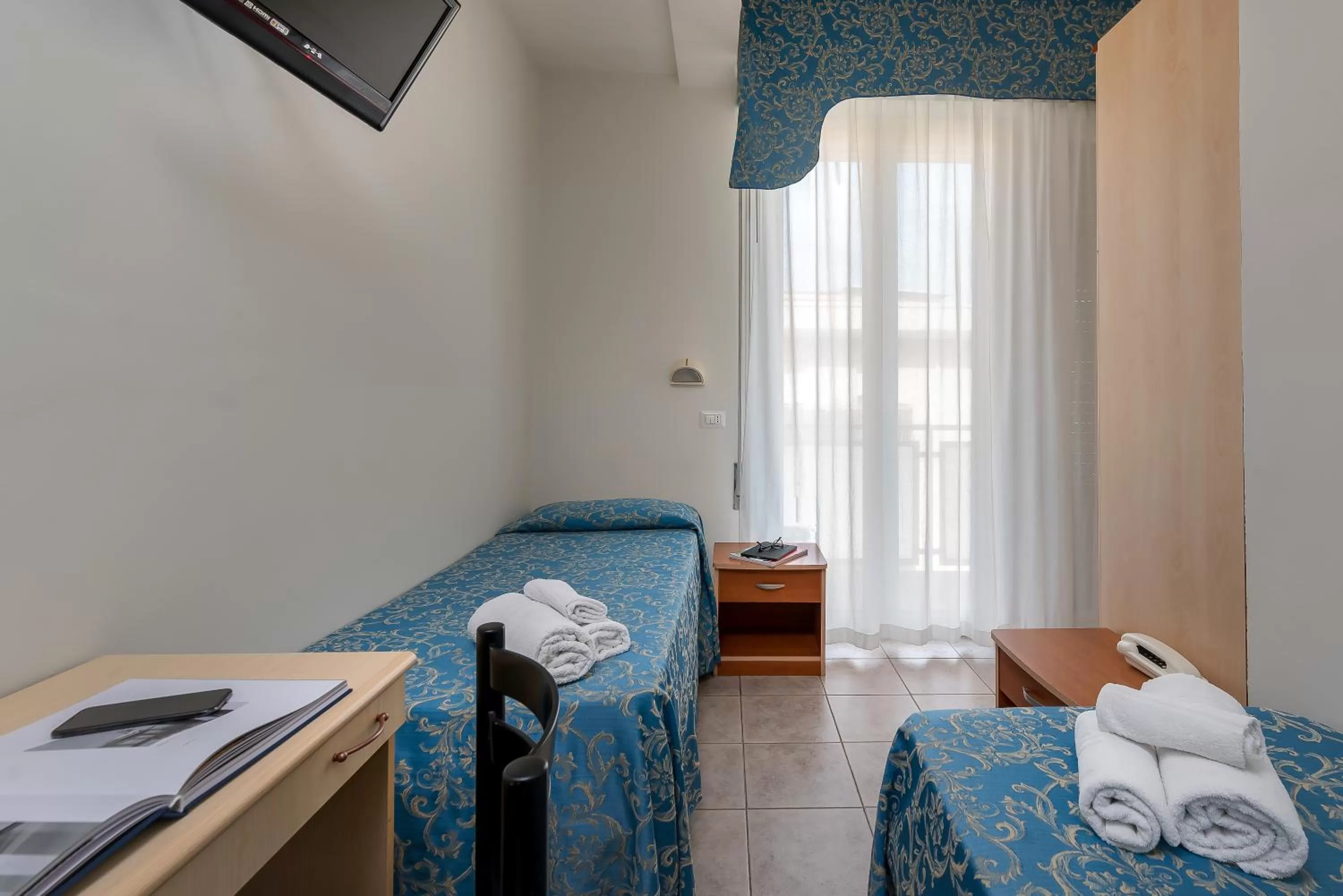 Twin Room with Sea View in Hotel Sole Mio