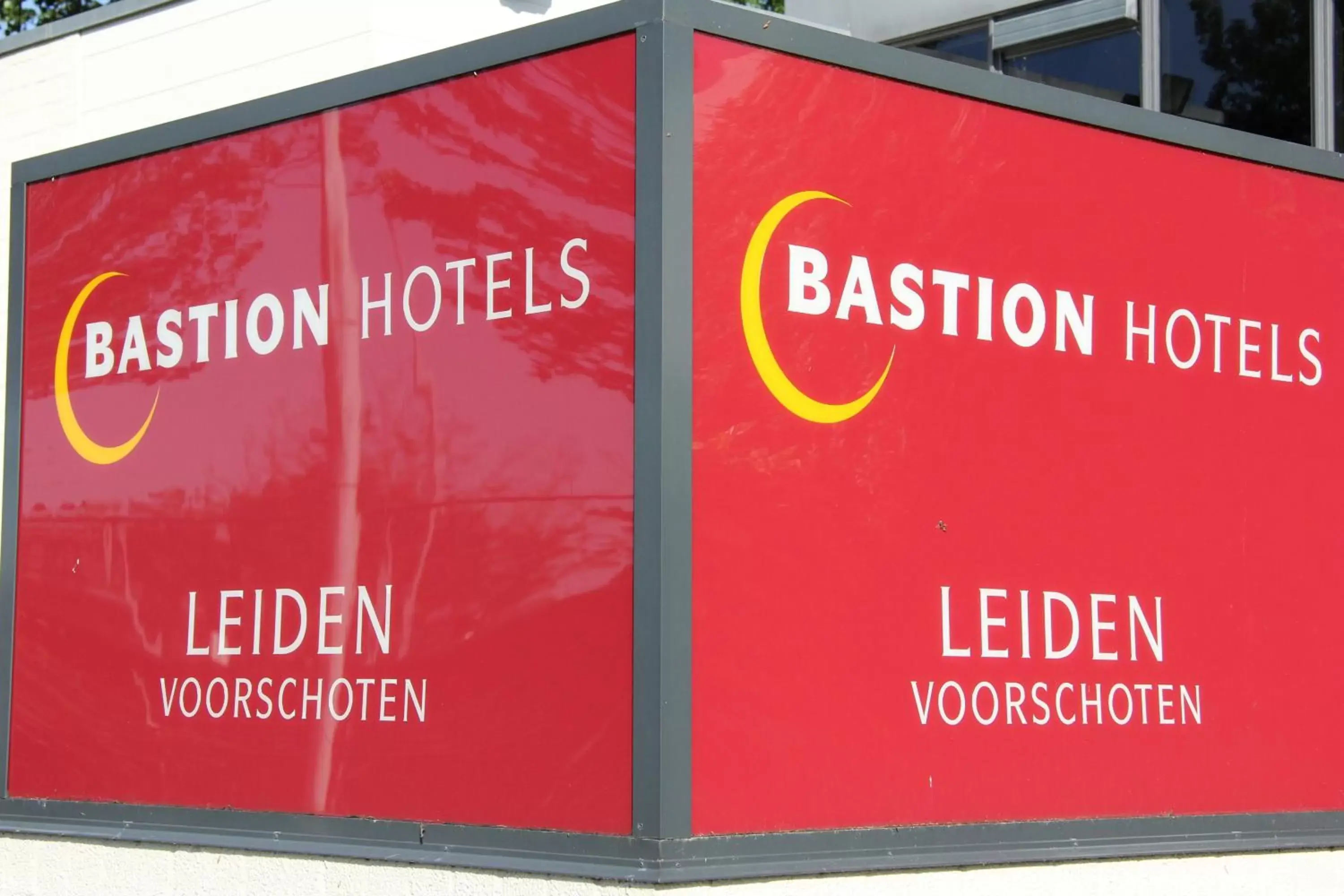 Property building in Bastion Hotel Leiden Voorschoten