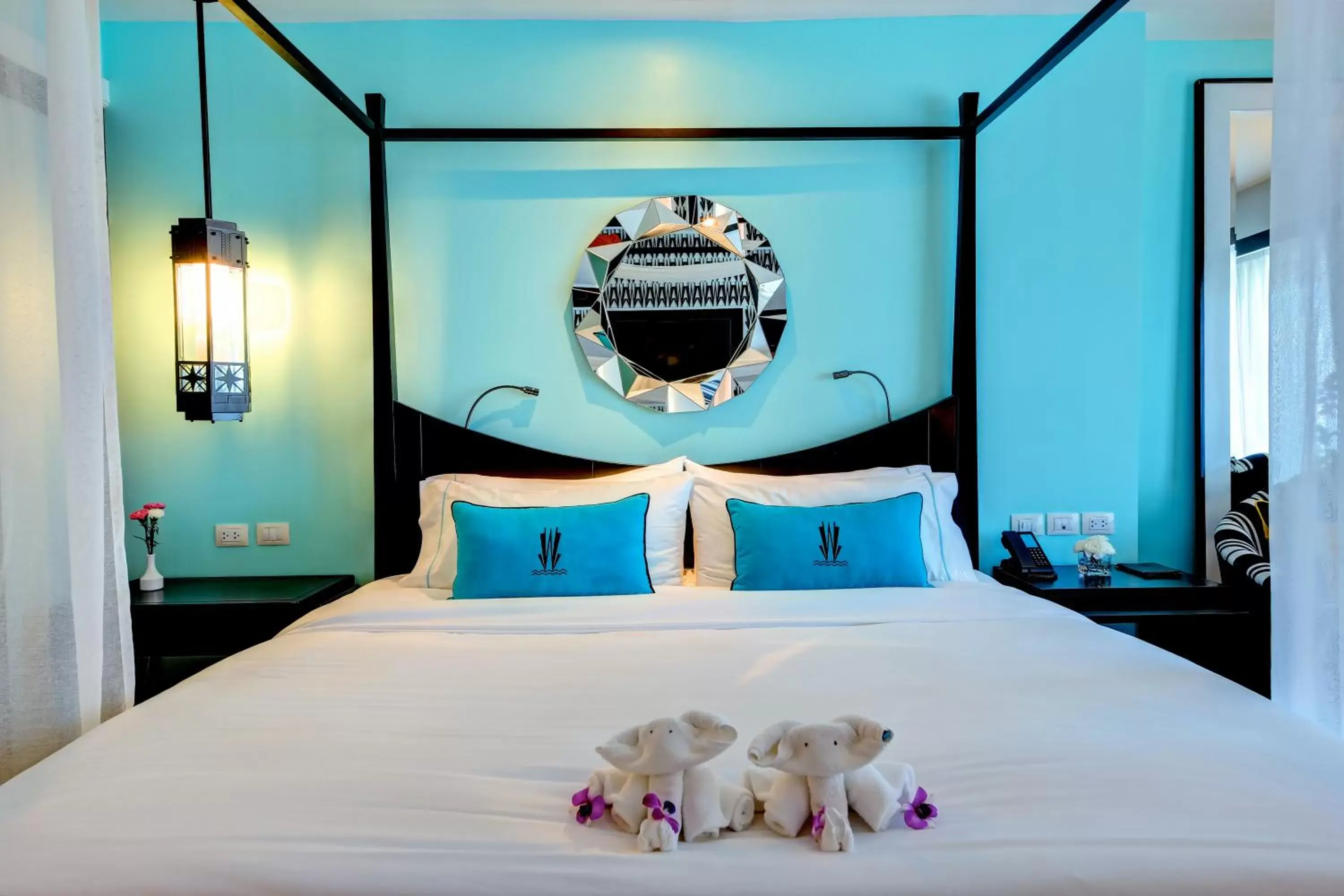 Bed in Wave Hotel Pattaya