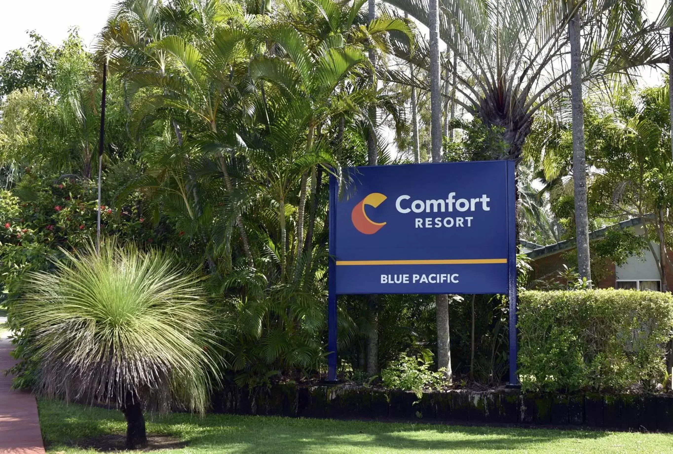Property logo or sign in Comfort Resort Blue Pacific