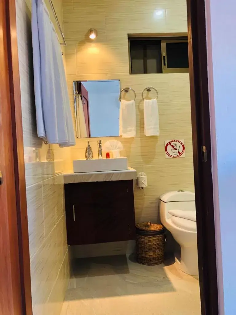 Bathroom in Hotel Ko'ox Wenne