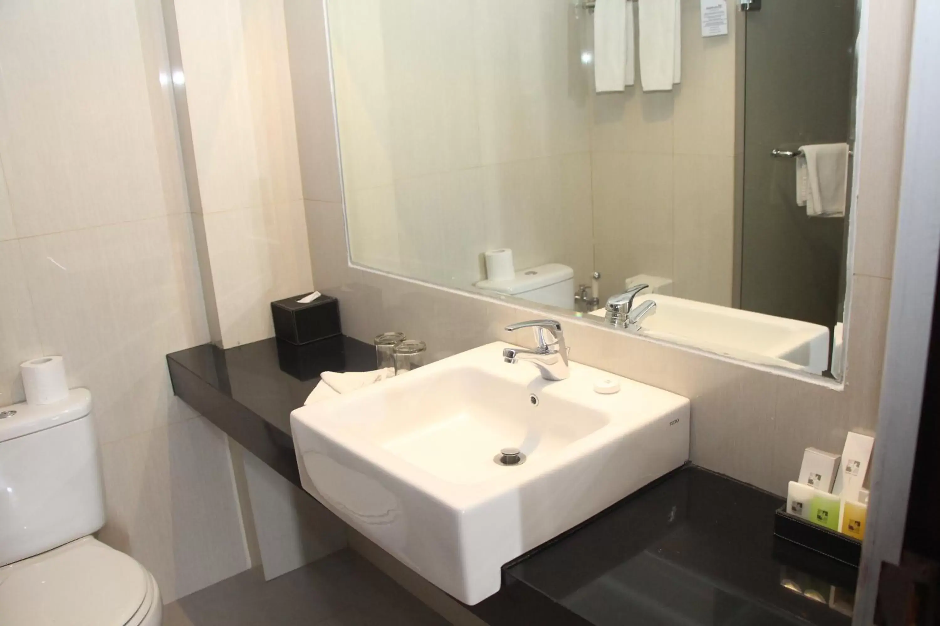 Bathroom in Swiss-Belhotel Borneo Samarinda