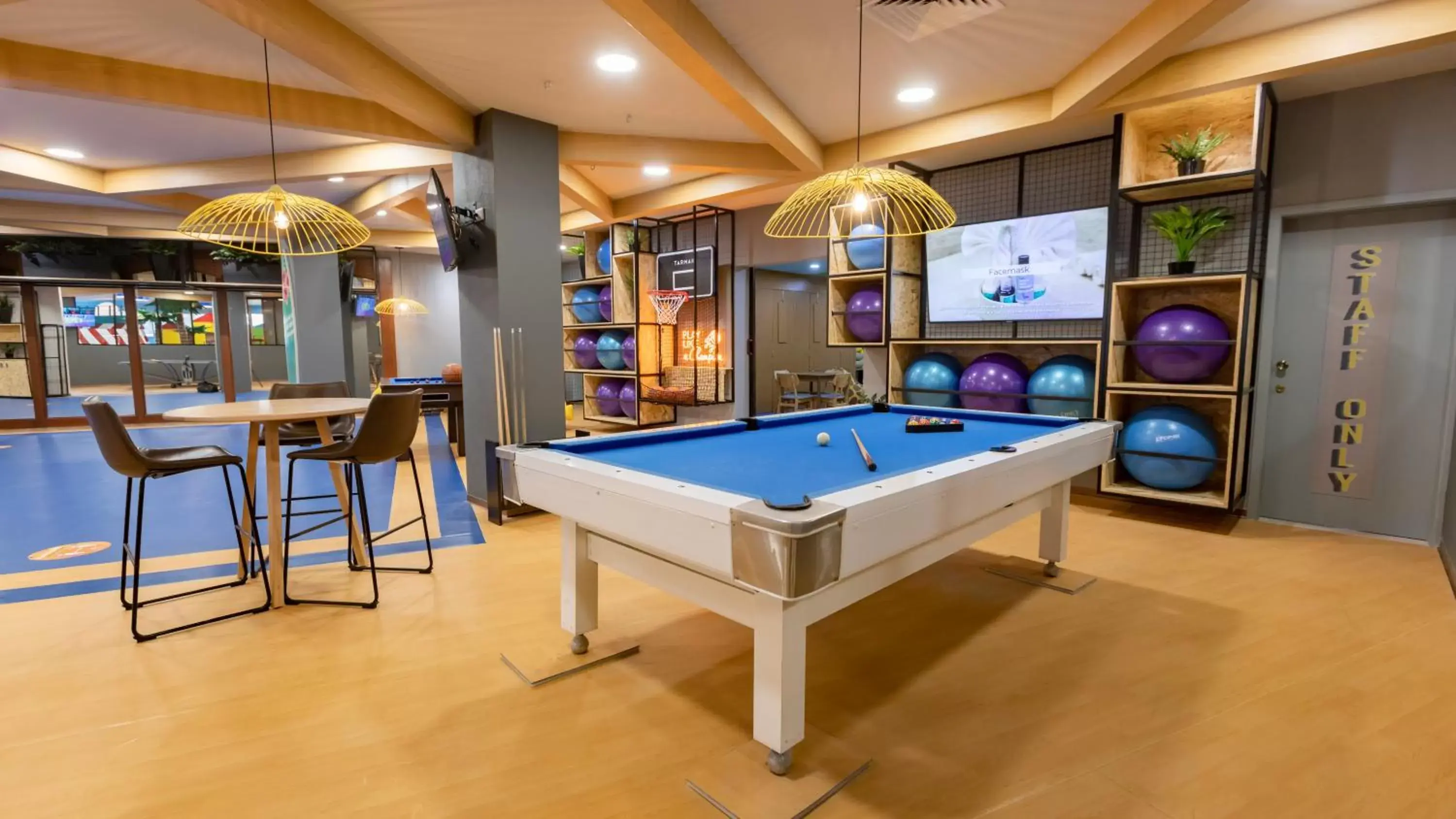 Game Room, Billiards in The Royal Sands Resort & Spa