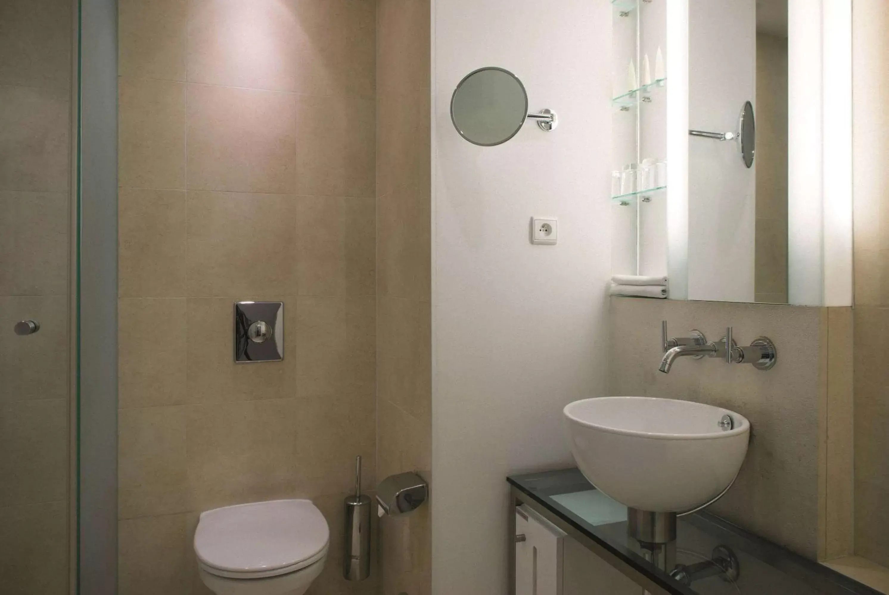 TV and multimedia, Bathroom in Vienna House by Wyndham Andel's Prague