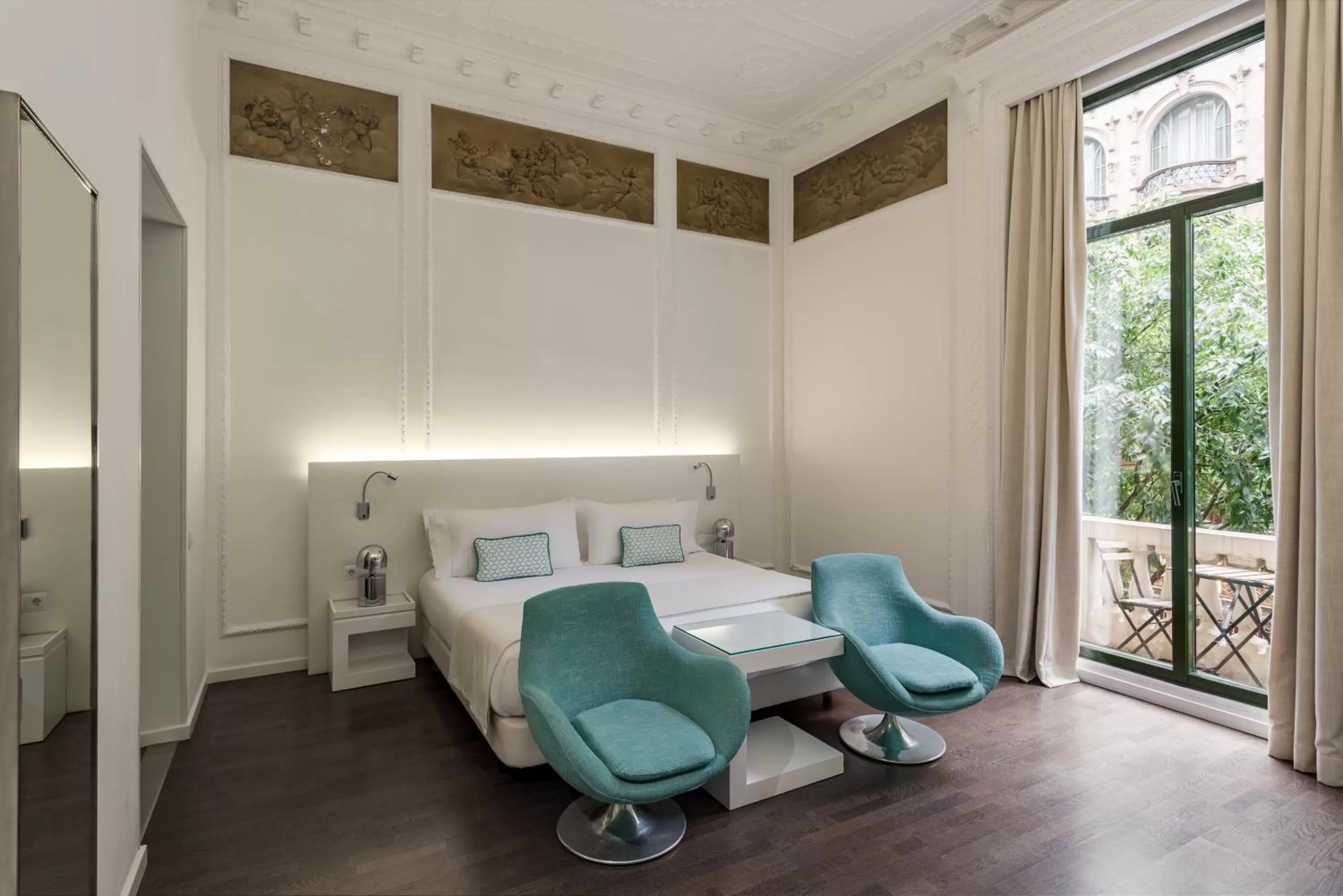 Bed in Room Mate Carla, Barcelona