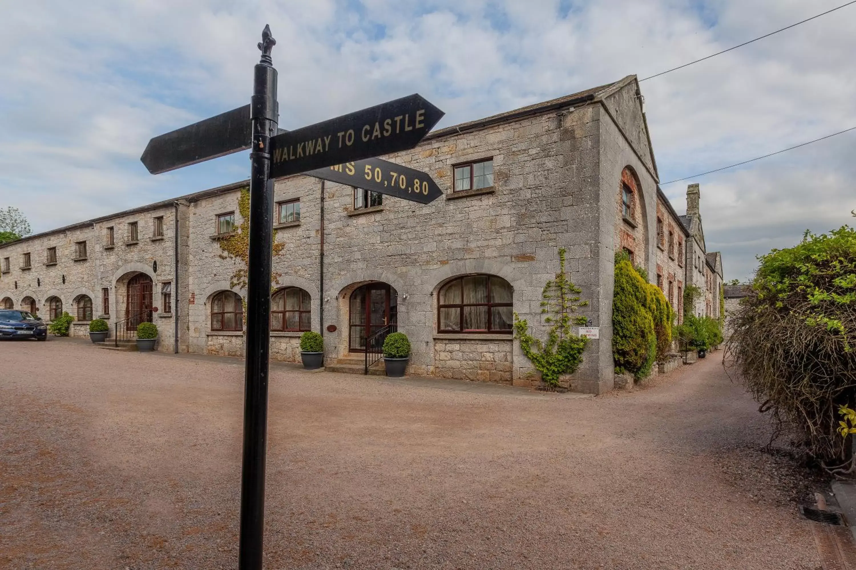 Property Building in Cabra Castle Hotel