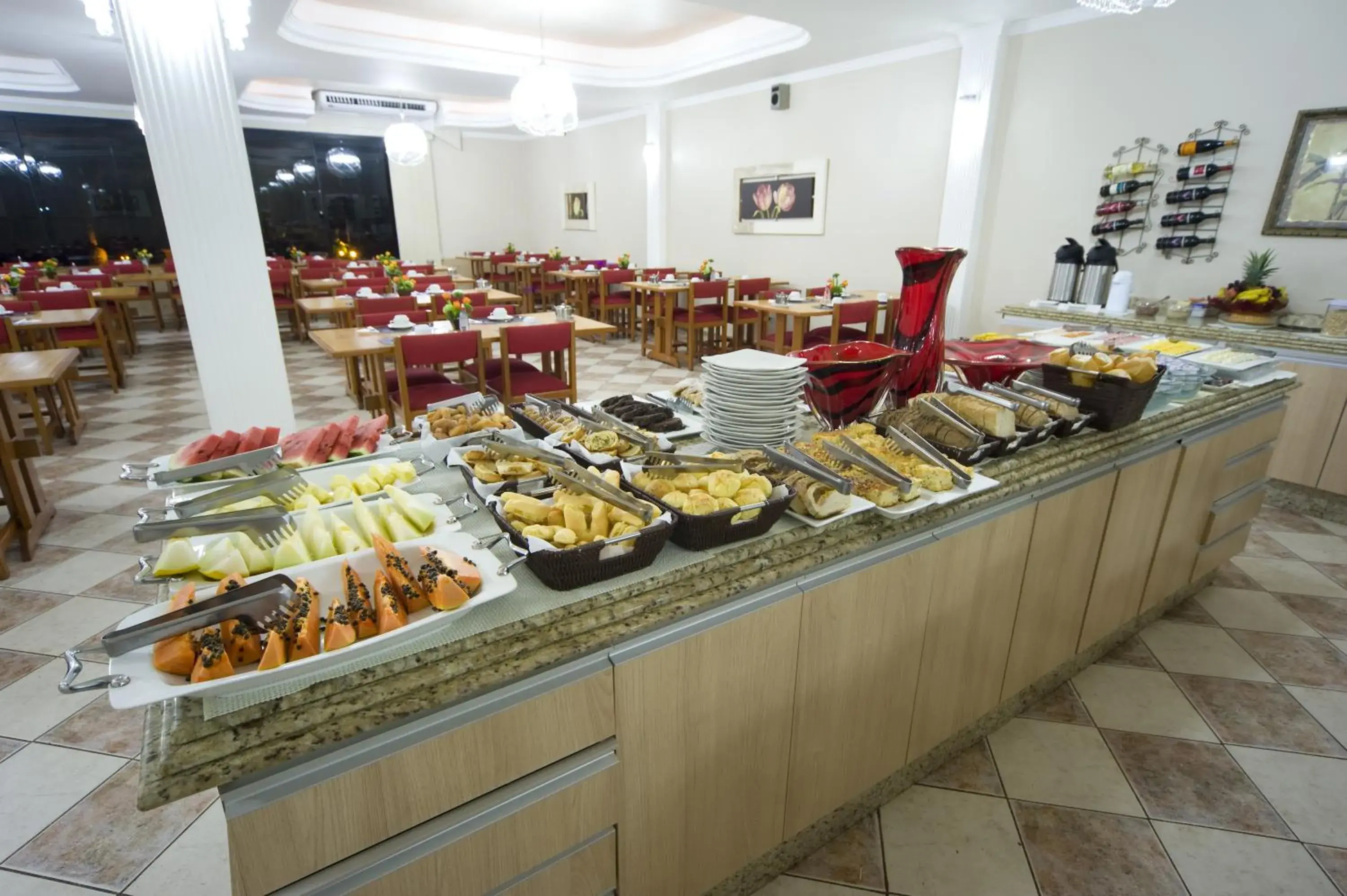 Restaurant/places to eat in Nacional Inn Foz do Iguacu
