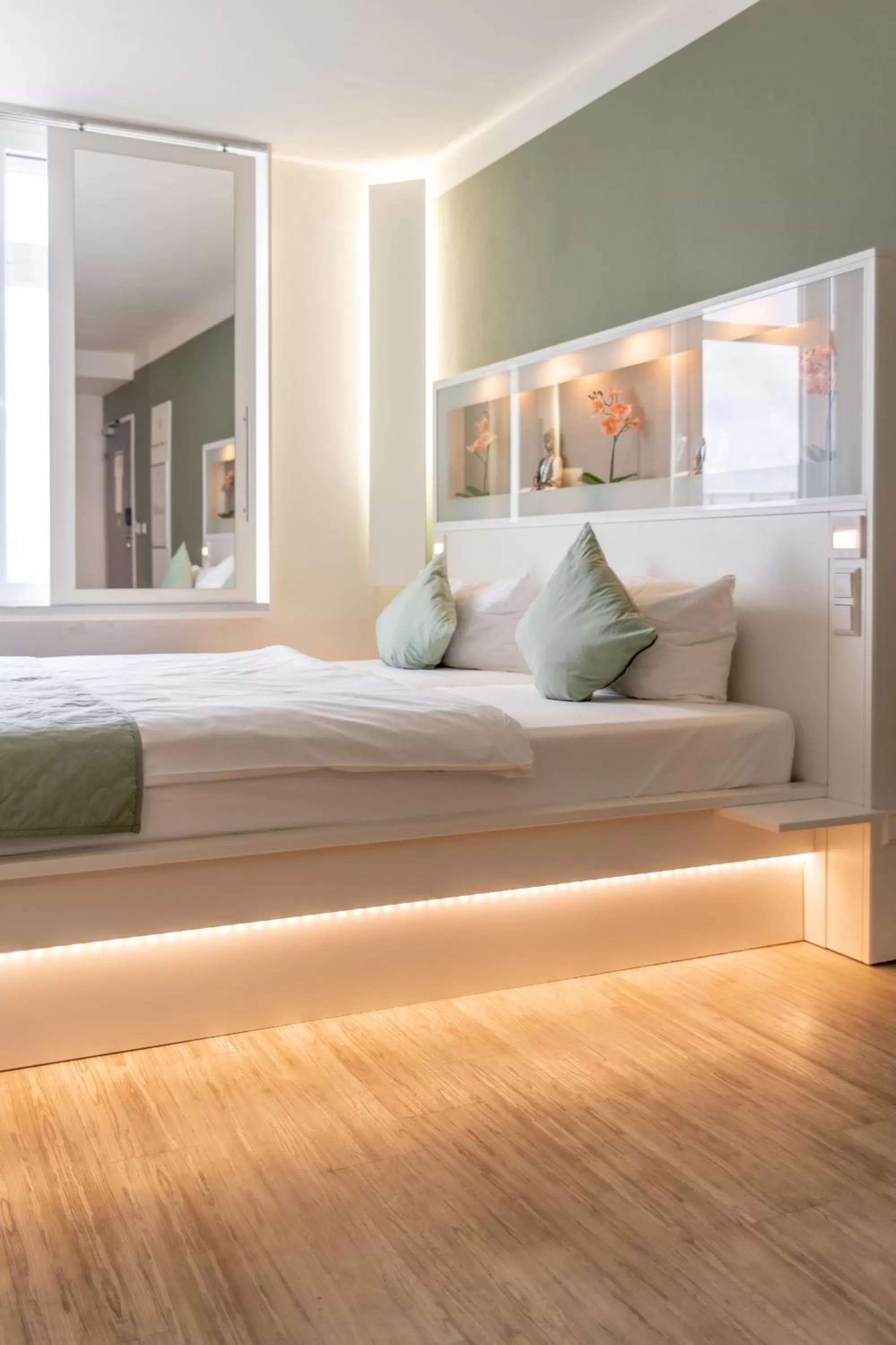 Photo of the whole room, Bed in bedpark Stellingen