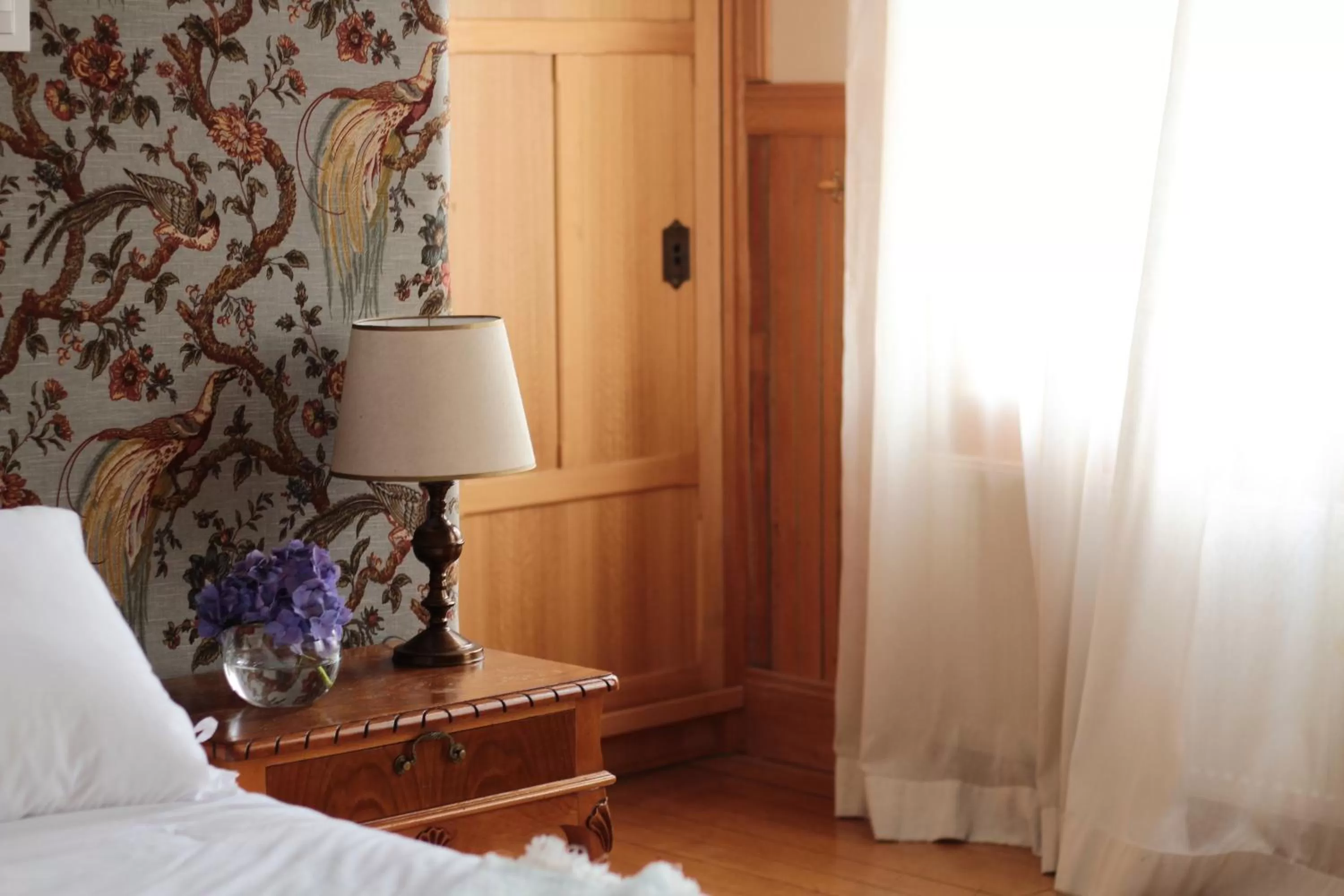 wardrobe, Seating Area in Hotel Boutique Casa Werner