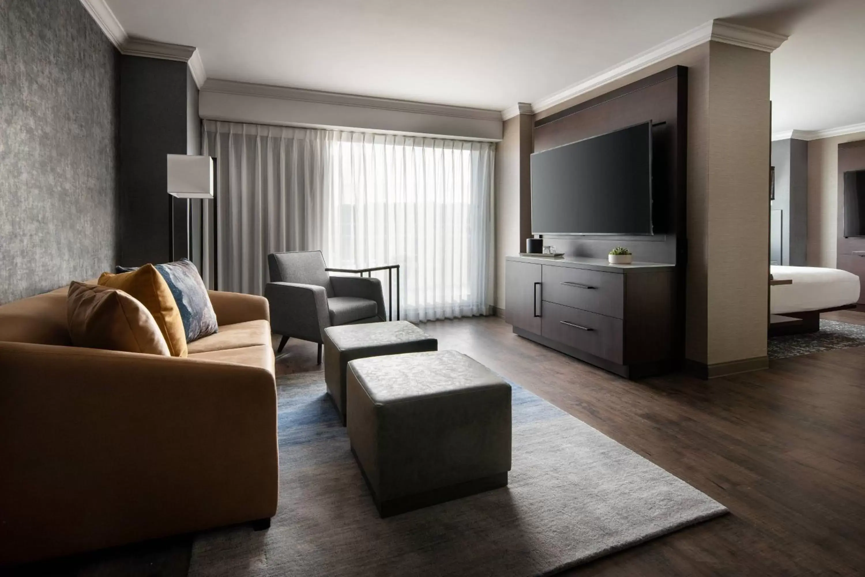 Living room, Seating Area in Monterey Marriott