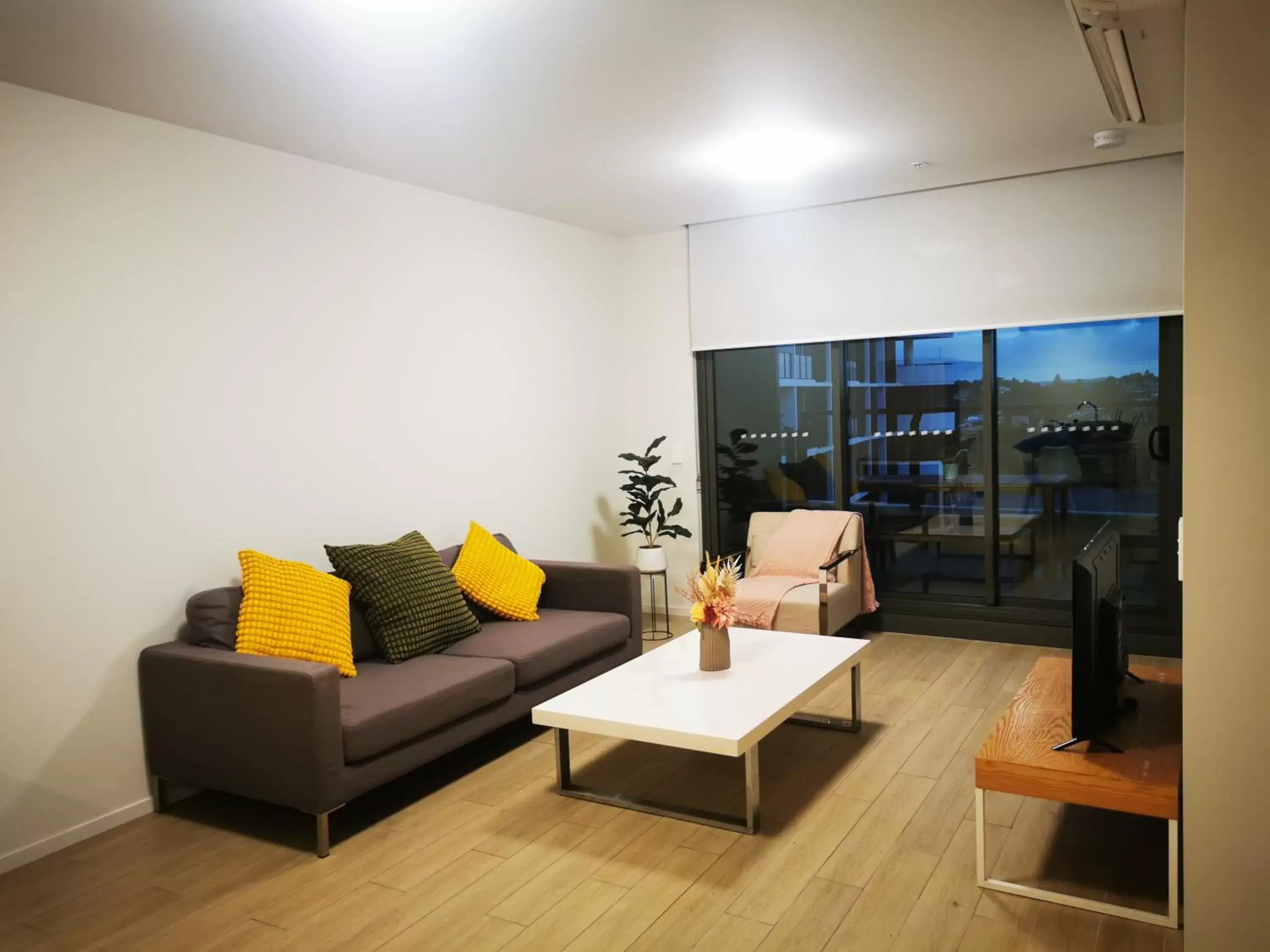 Seating Area in Link Portside Wharf Apartment Hotel