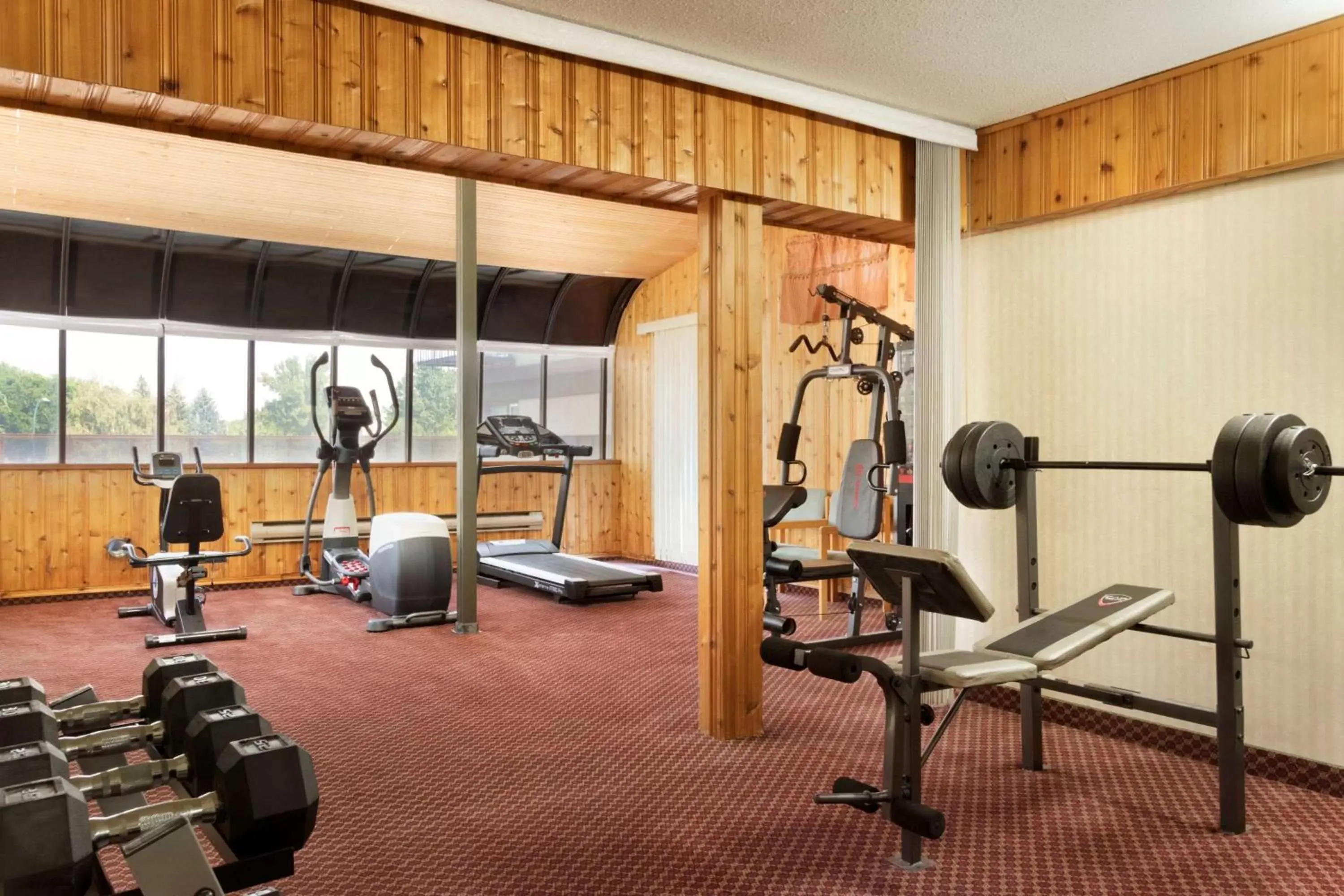 Fitness centre/facilities, Fitness Center/Facilities in Travelodge by Wyndham Lethbridge