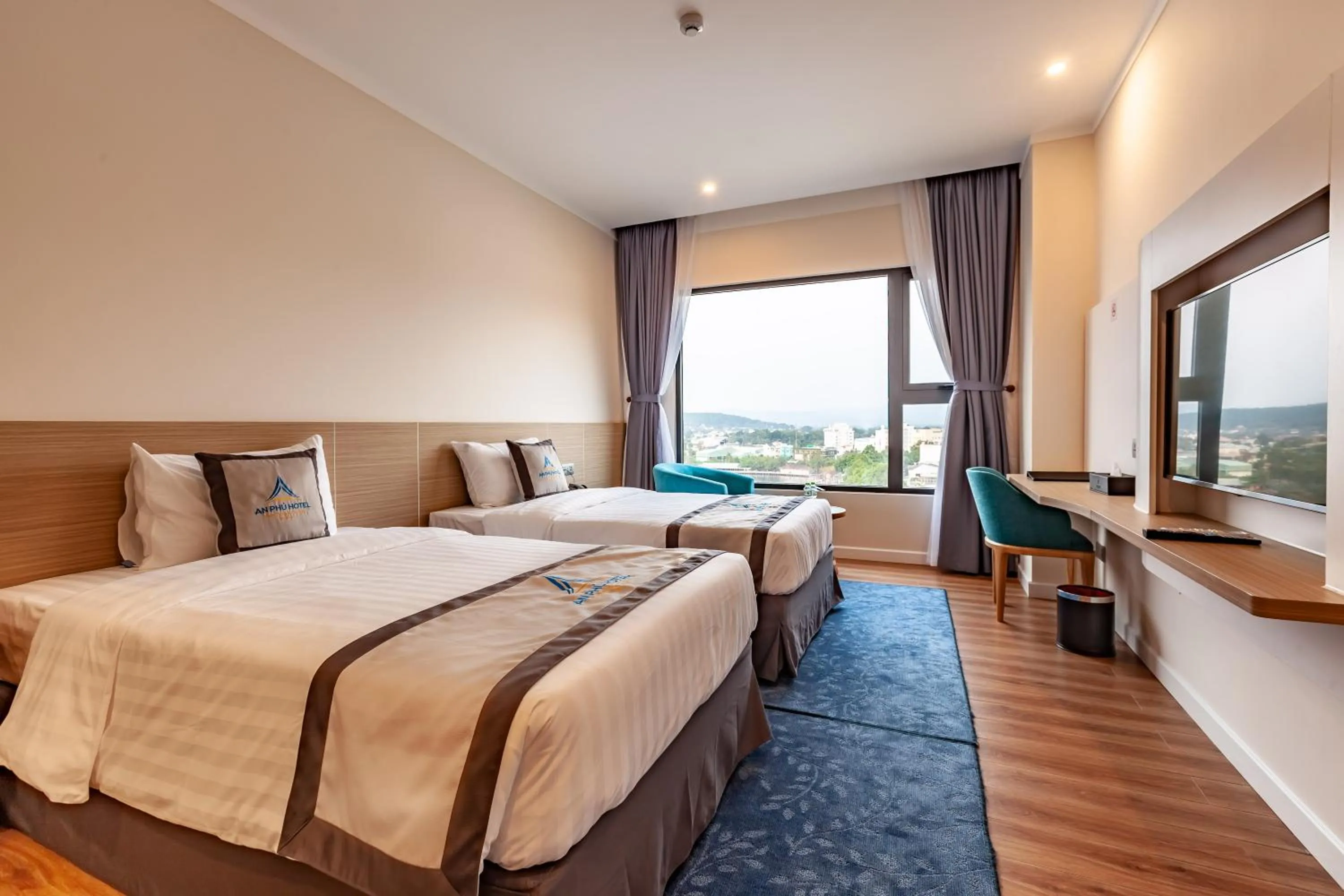 Bedroom, Bed in An Phu Hotel