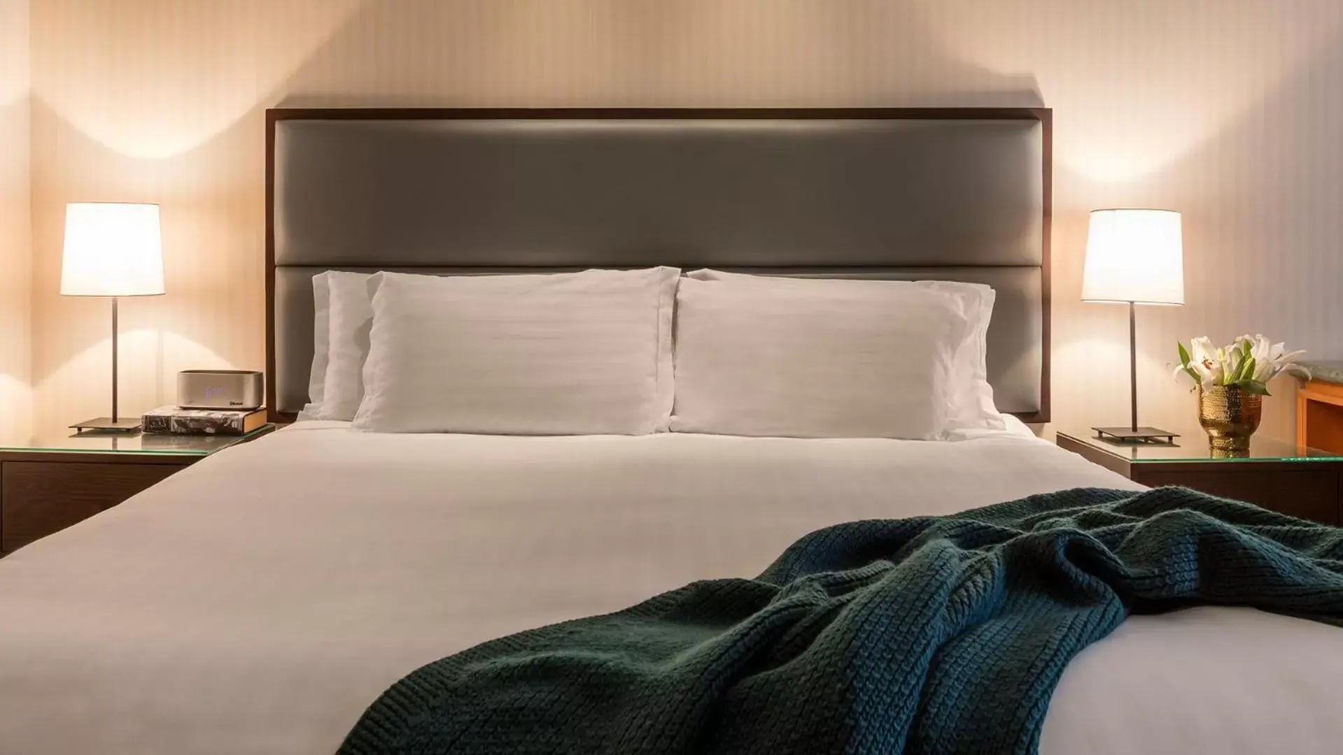 Bed in Oaks Gold Coast Hotel