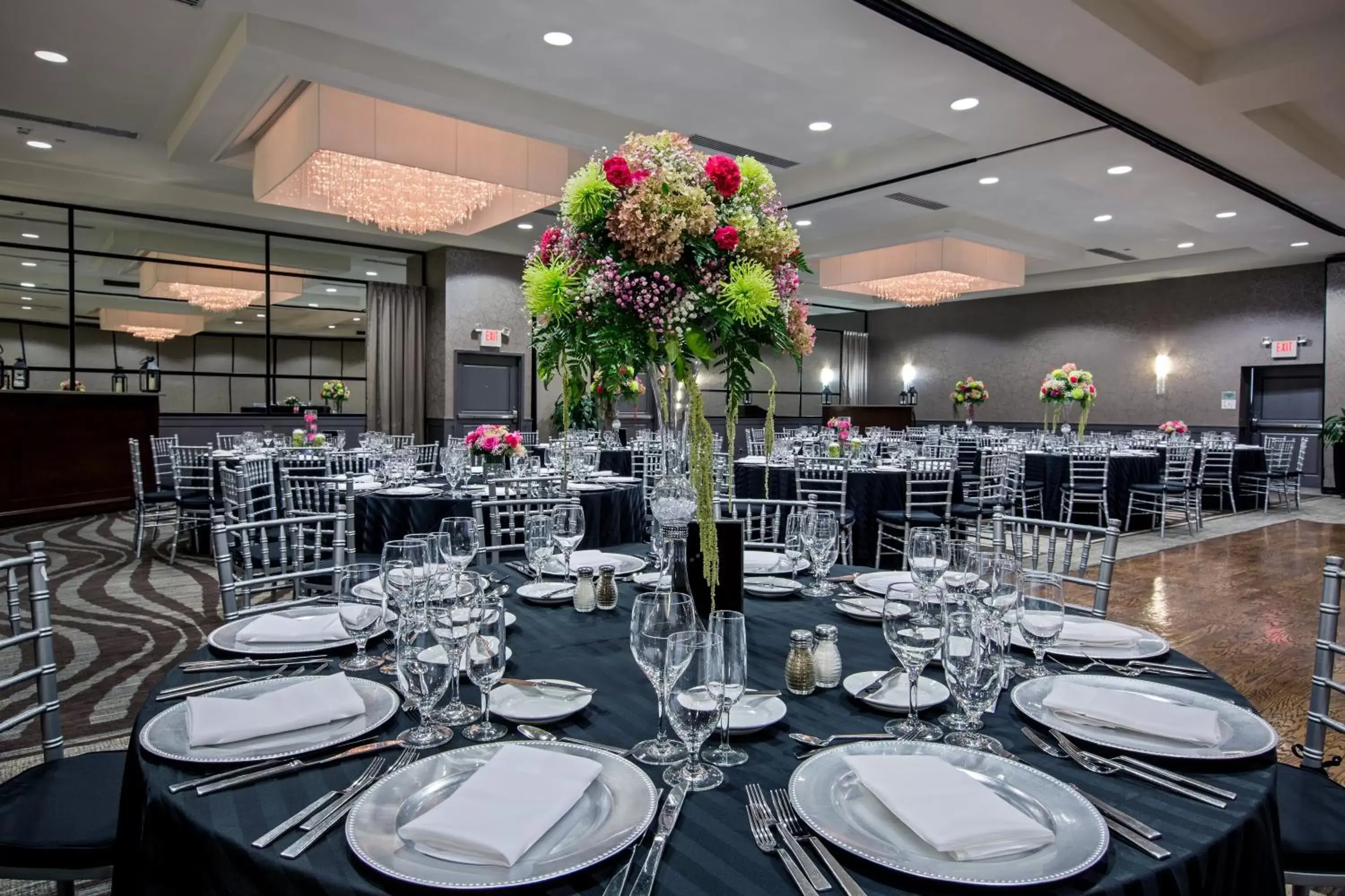 Banquet/Function facilities, Restaurant/Places to Eat in Crowne Plaza Suffern-Mahwah, an IHG Hotel