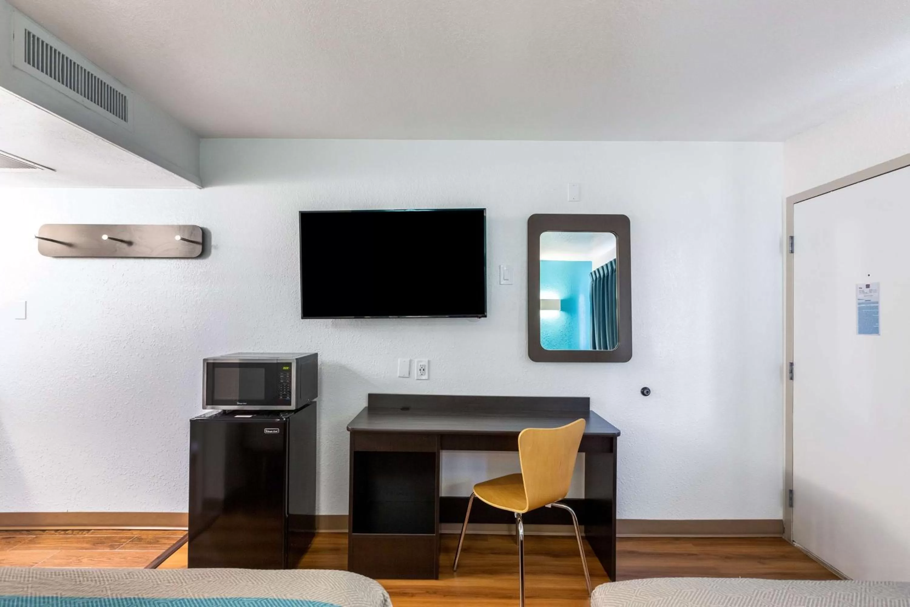 TV and multimedia in Motel 6-Valdosta, GA - University